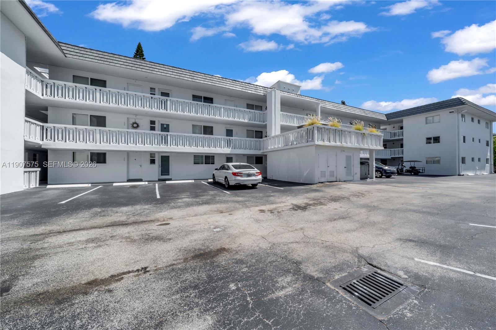 image Galen Drive West Condo26