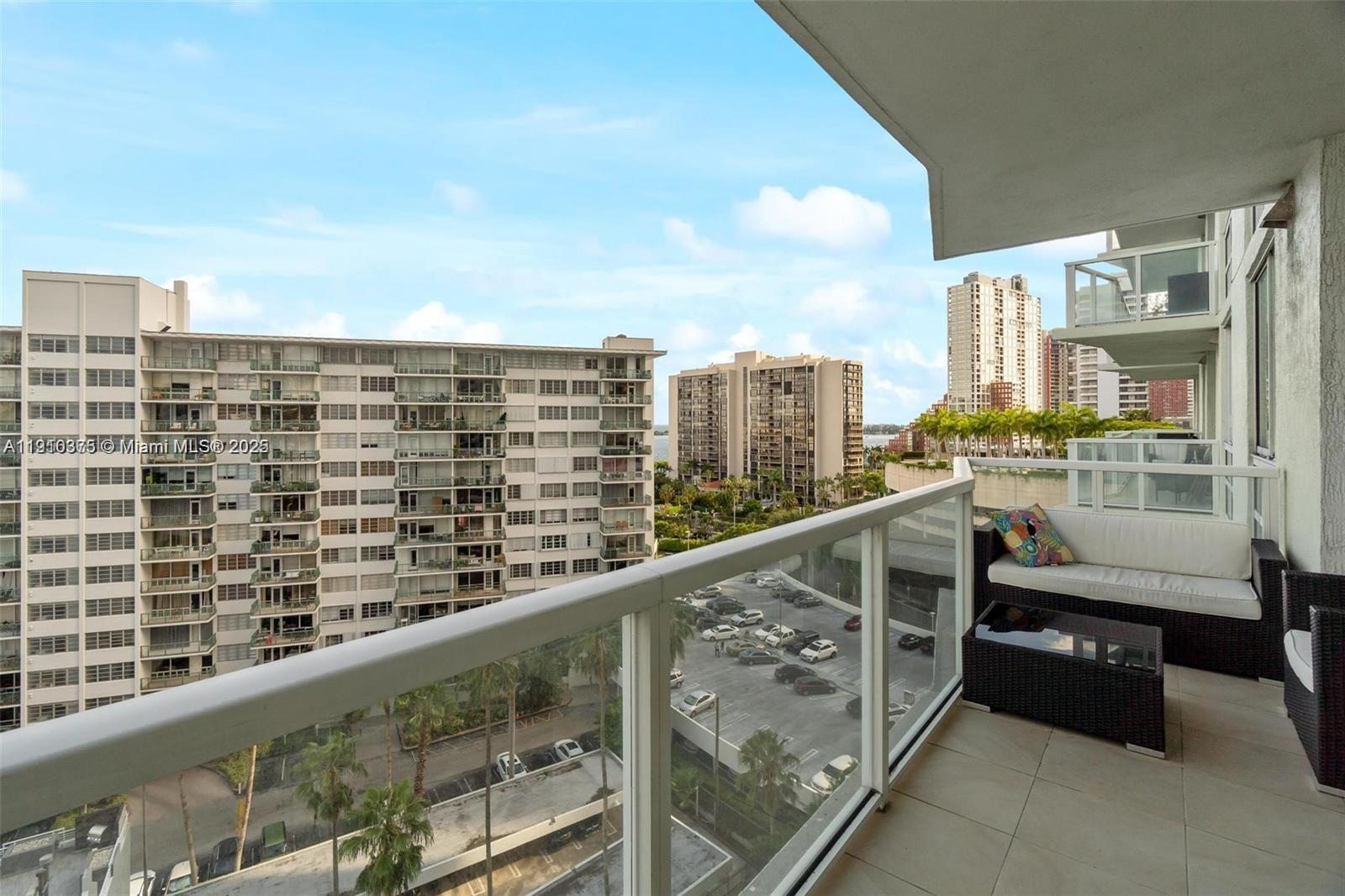 image The Emerald At Brickell18