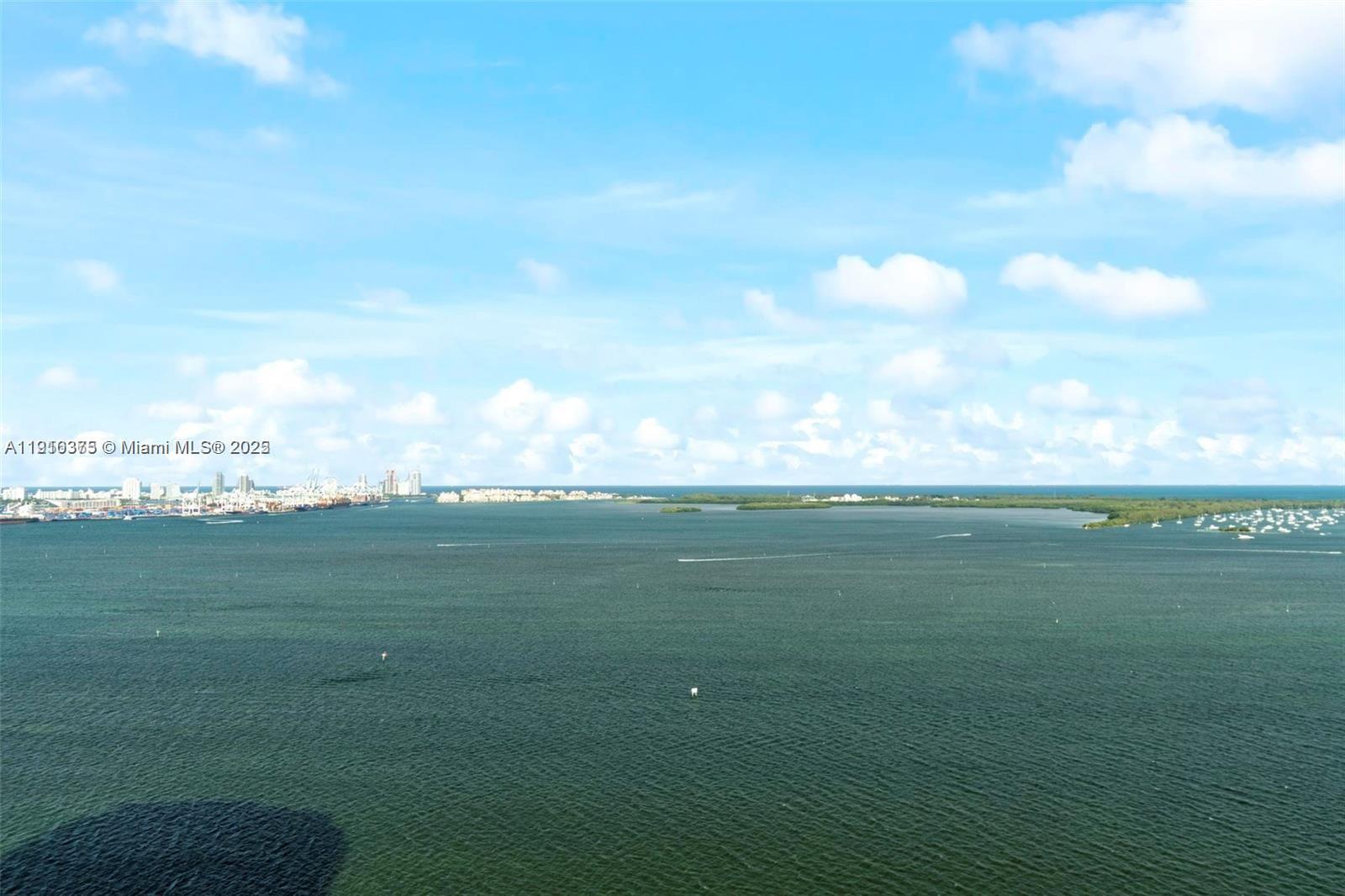 image The Emerald At Brickell19