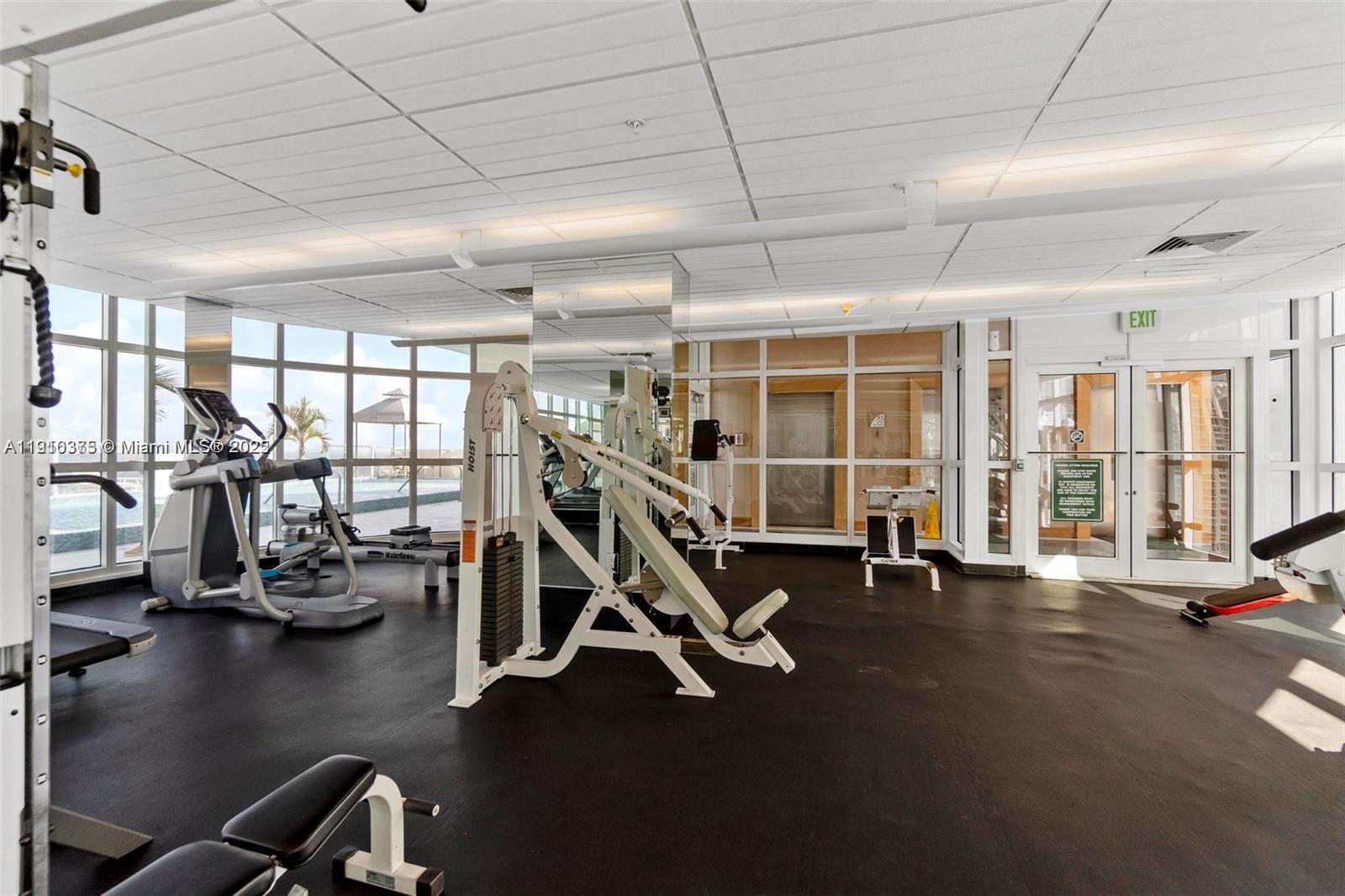 image The Emerald At Brickell25