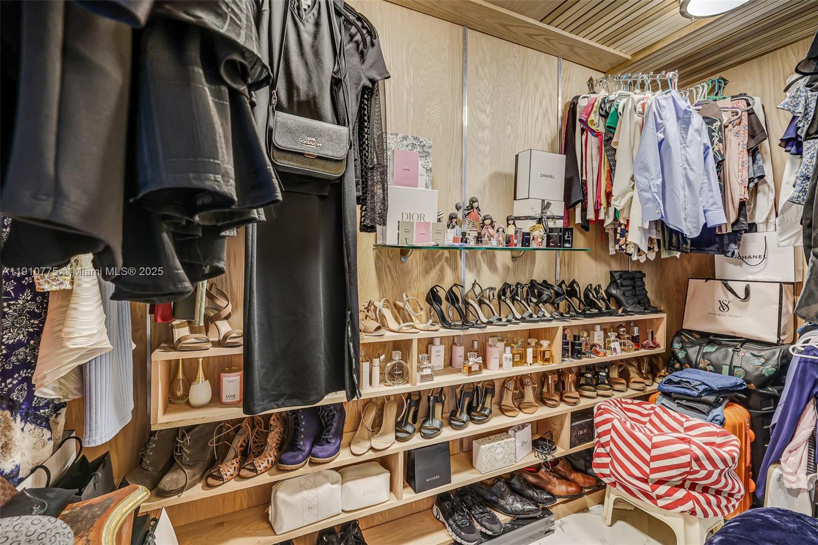 1820 S Treasure Dr #203D North Bay Village, FL 33141