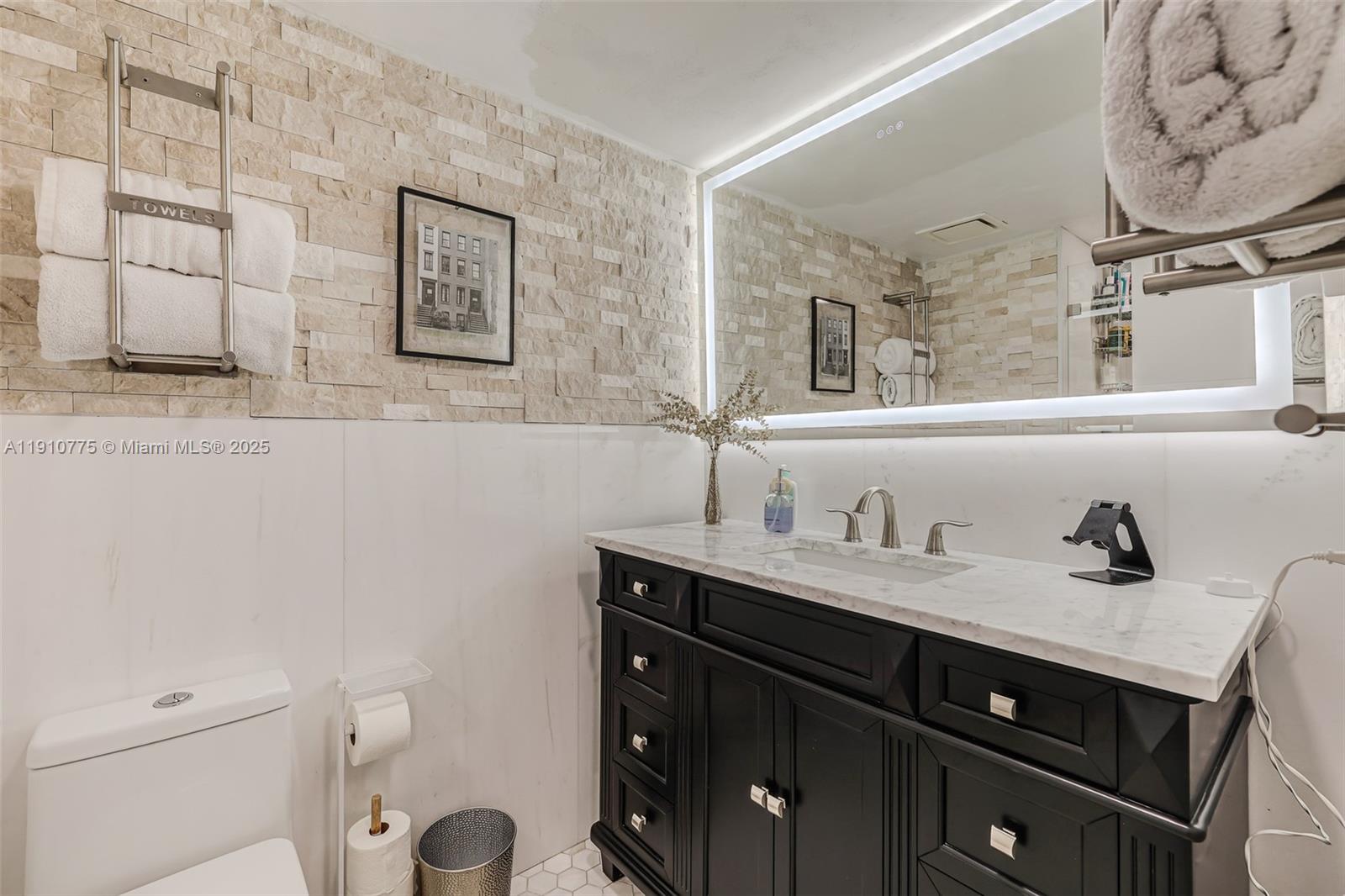 1820 S Treasure Dr #203D North Bay Village, FL 33141