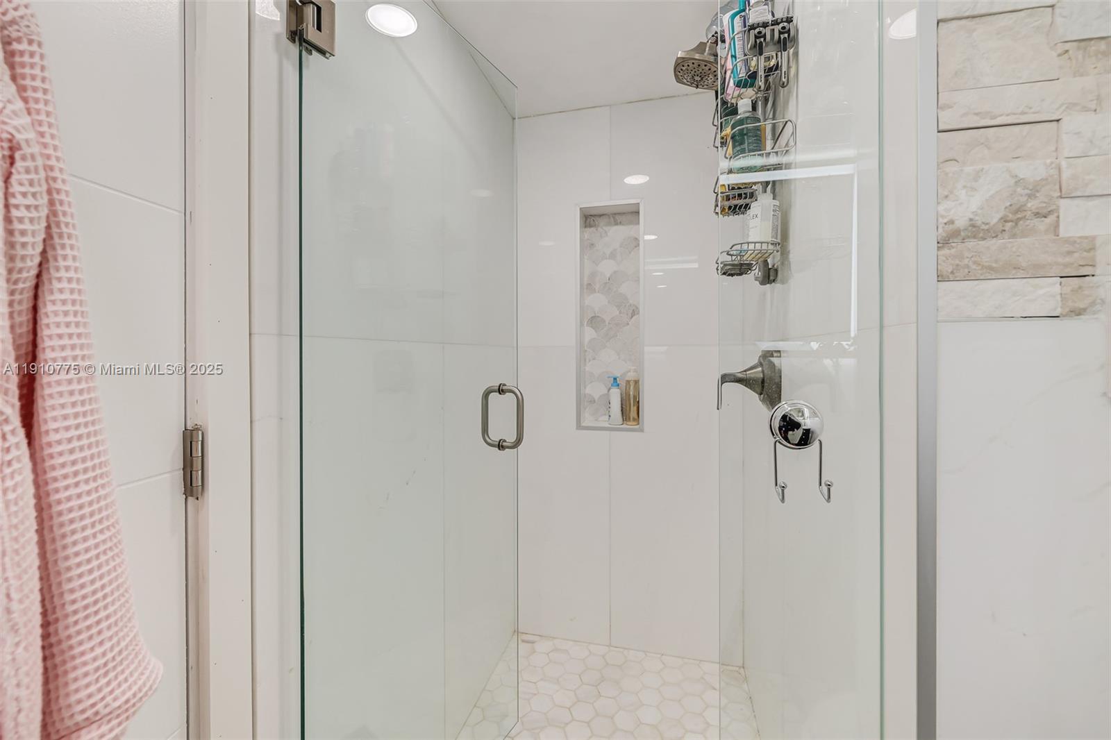 1820 S Treasure Dr #203D North Bay Village, FL 33141