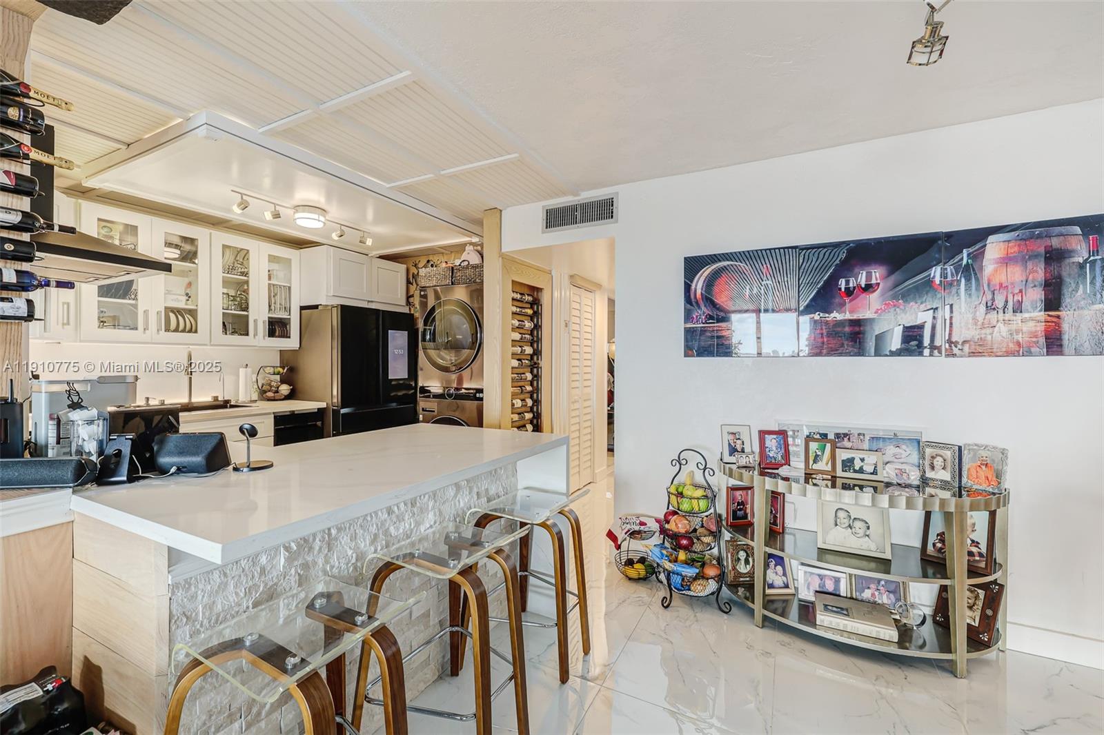 1820 S Treasure Dr #203D North Bay Village, FL 33141