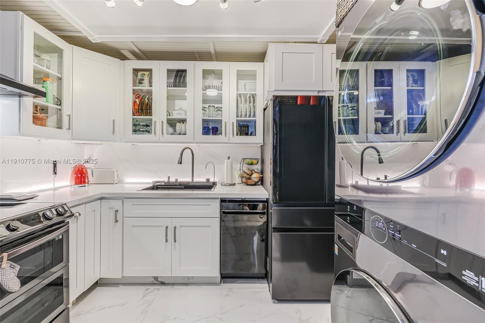 1820 S Treasure Dr #203D North Bay Village, FL 33141