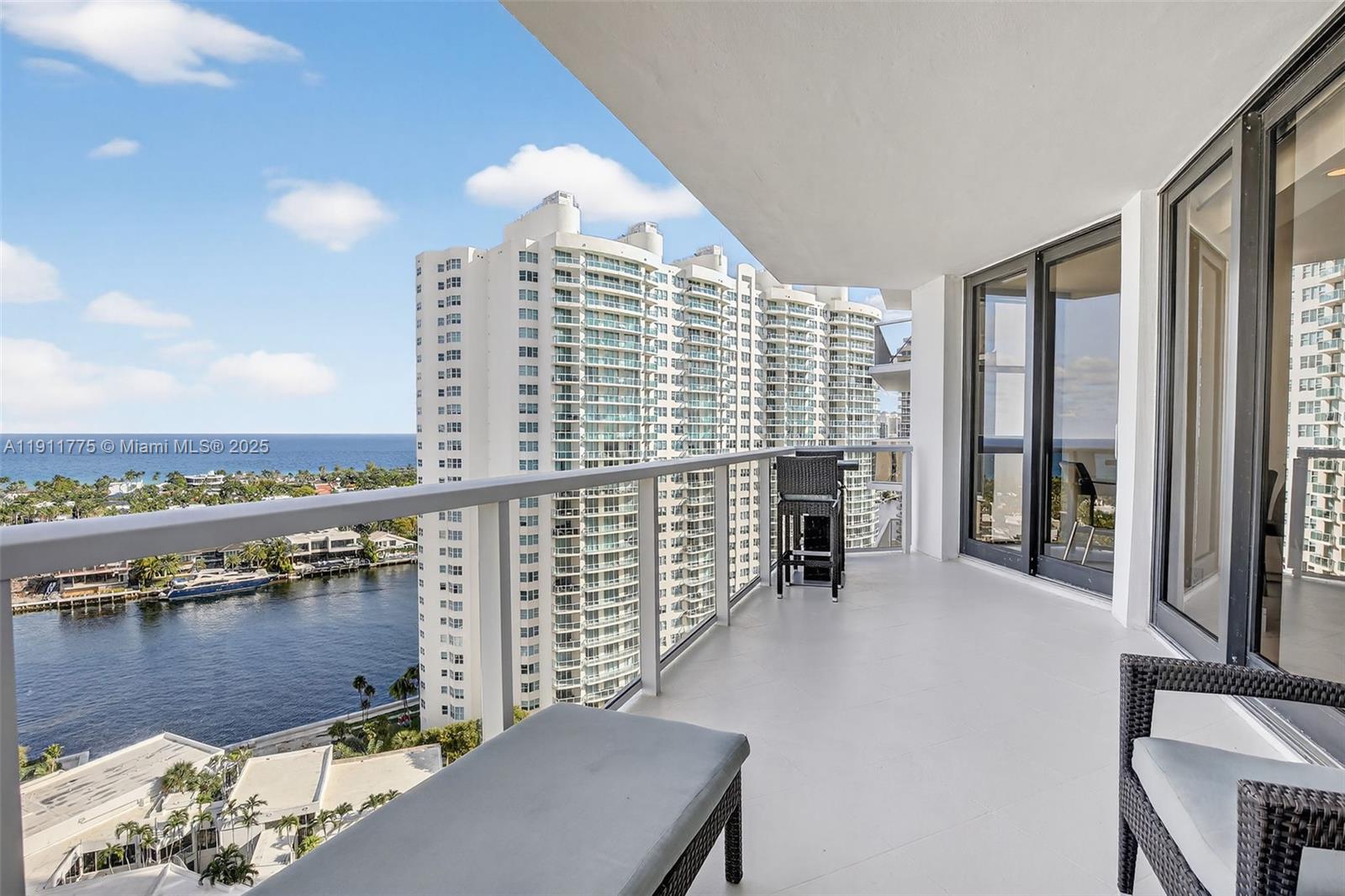 image Hamptons West19