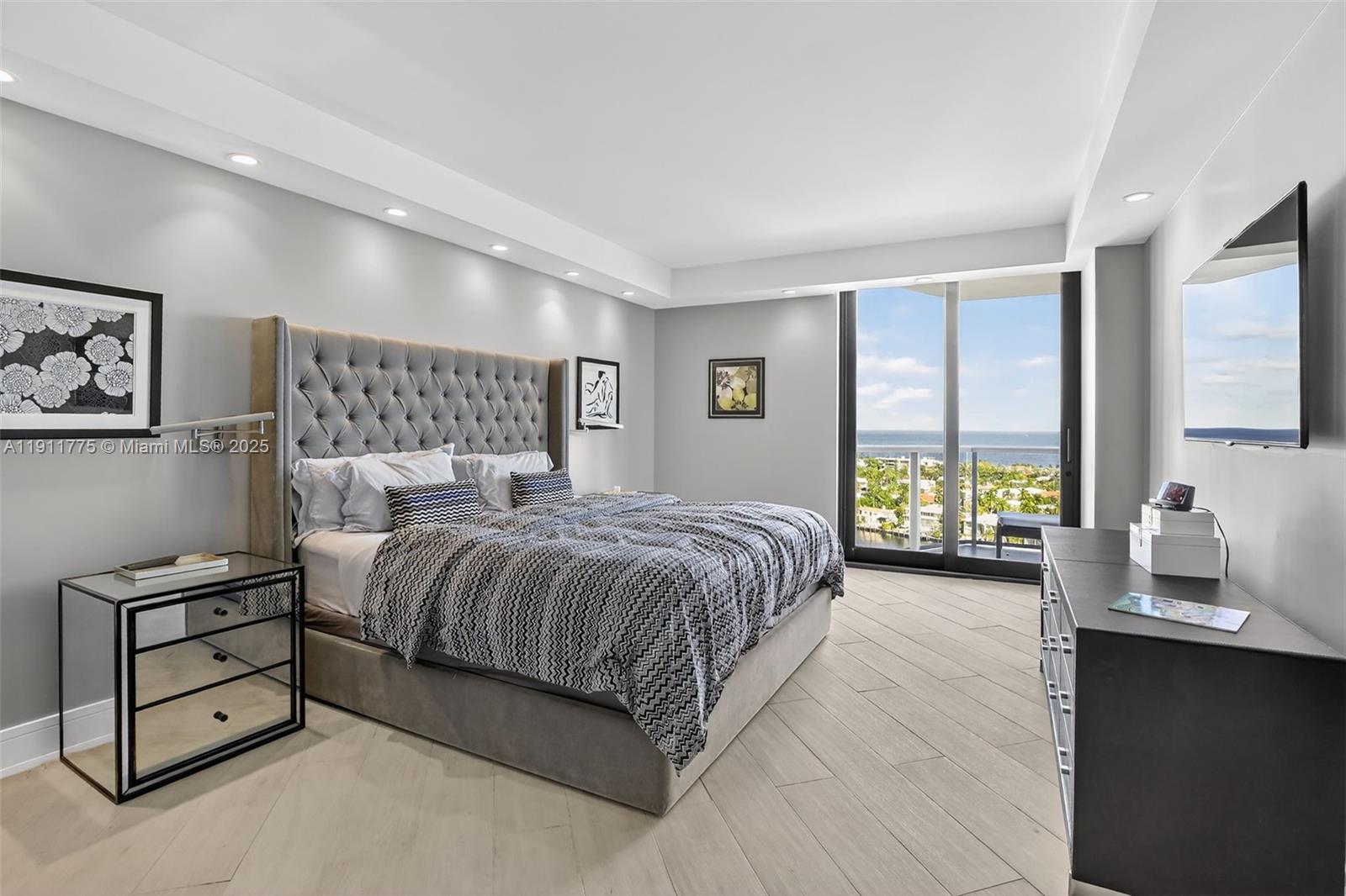 image Hamptons West26