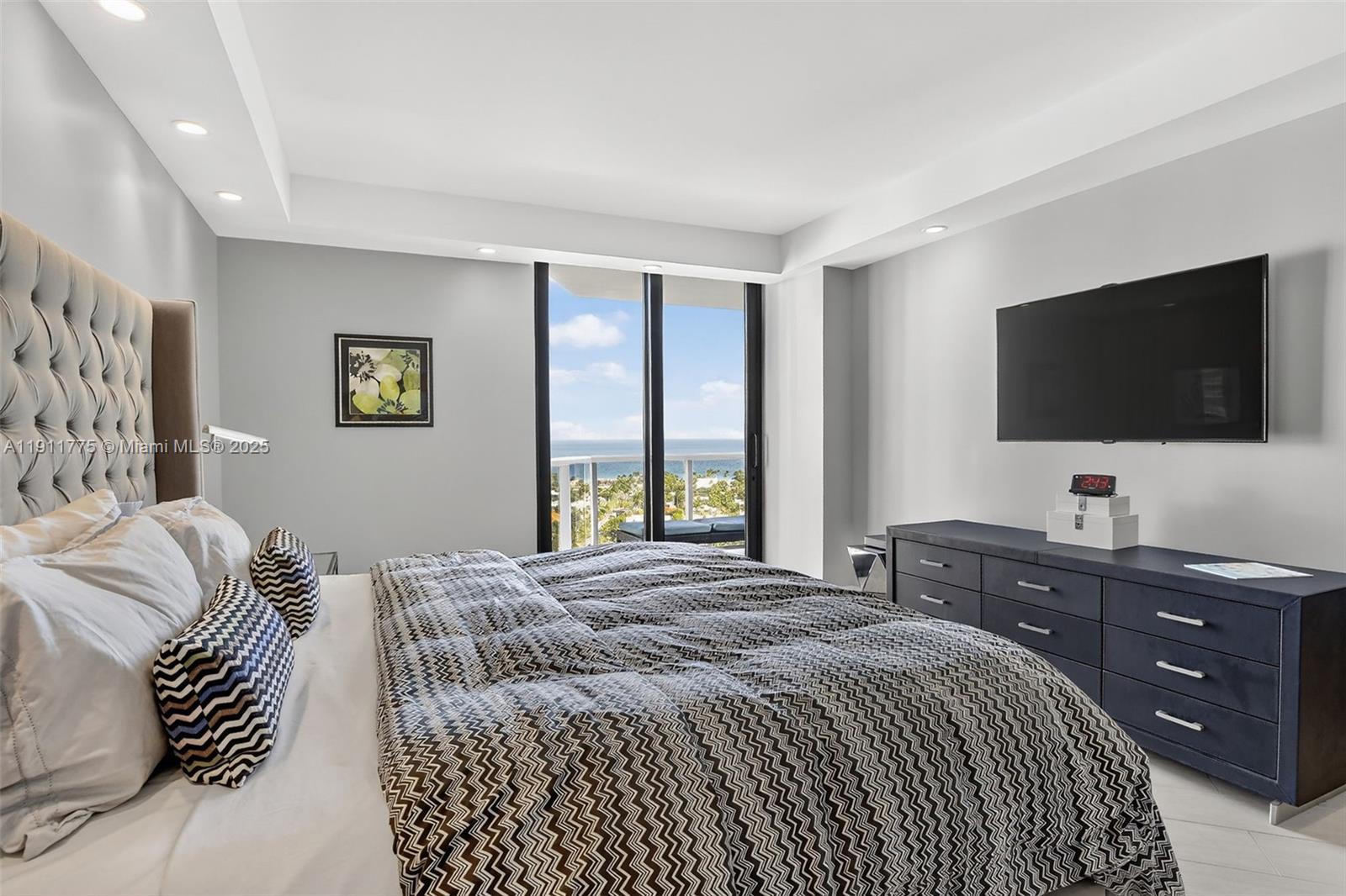 image Hamptons West27