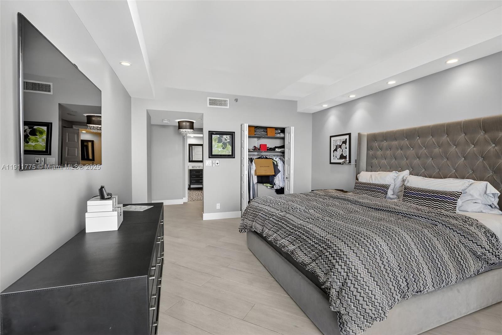 image Hamptons West28