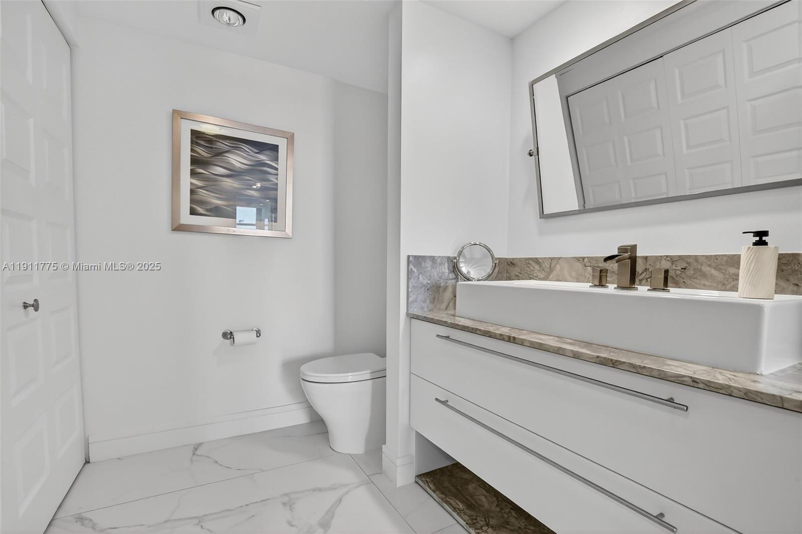 image Hamptons West42