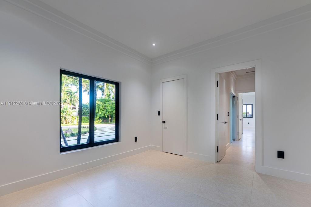 6650 SW 94th Ave Miami, FL 33173