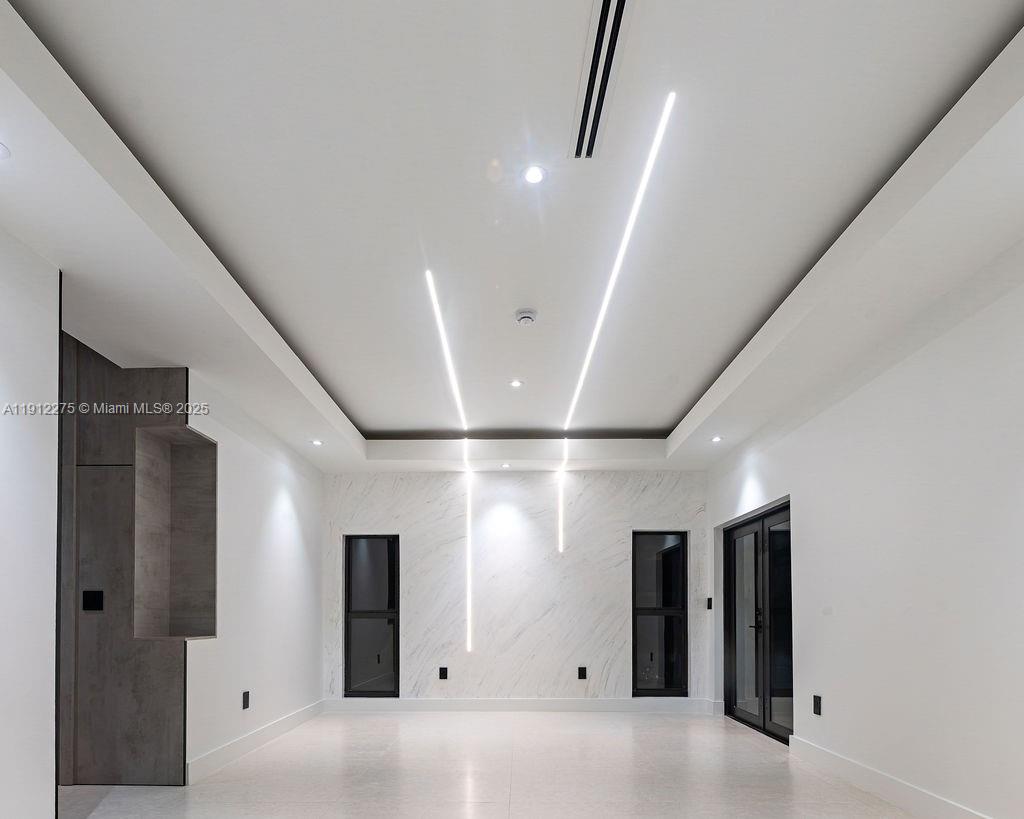 6650 SW 94th Ave Miami, FL 33173