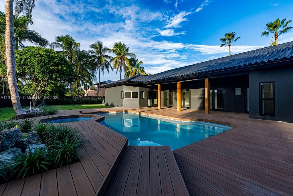 6650 SW 94th Ave Miami, FL 33173