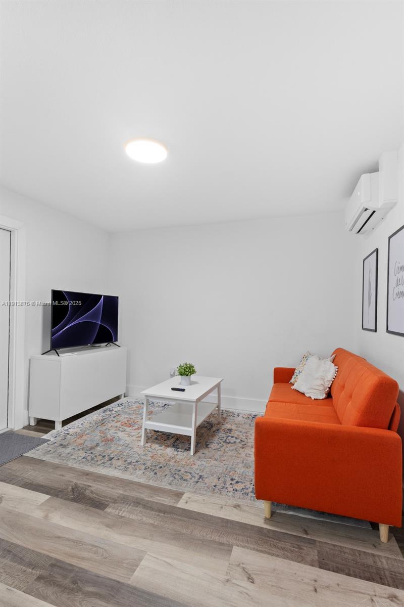 790 NW 60th St Miami, FL 33127