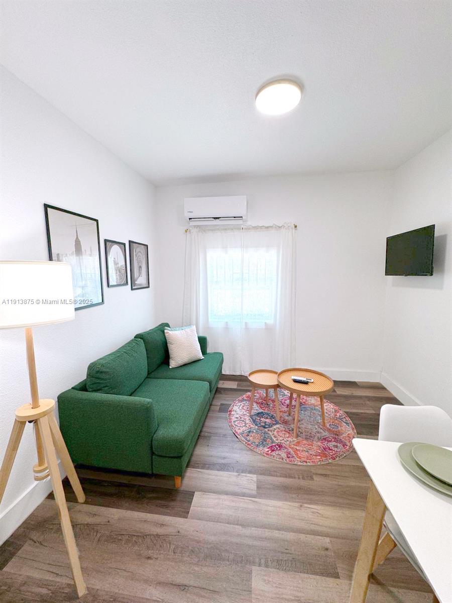 790 NW 60th St Miami, FL 33127