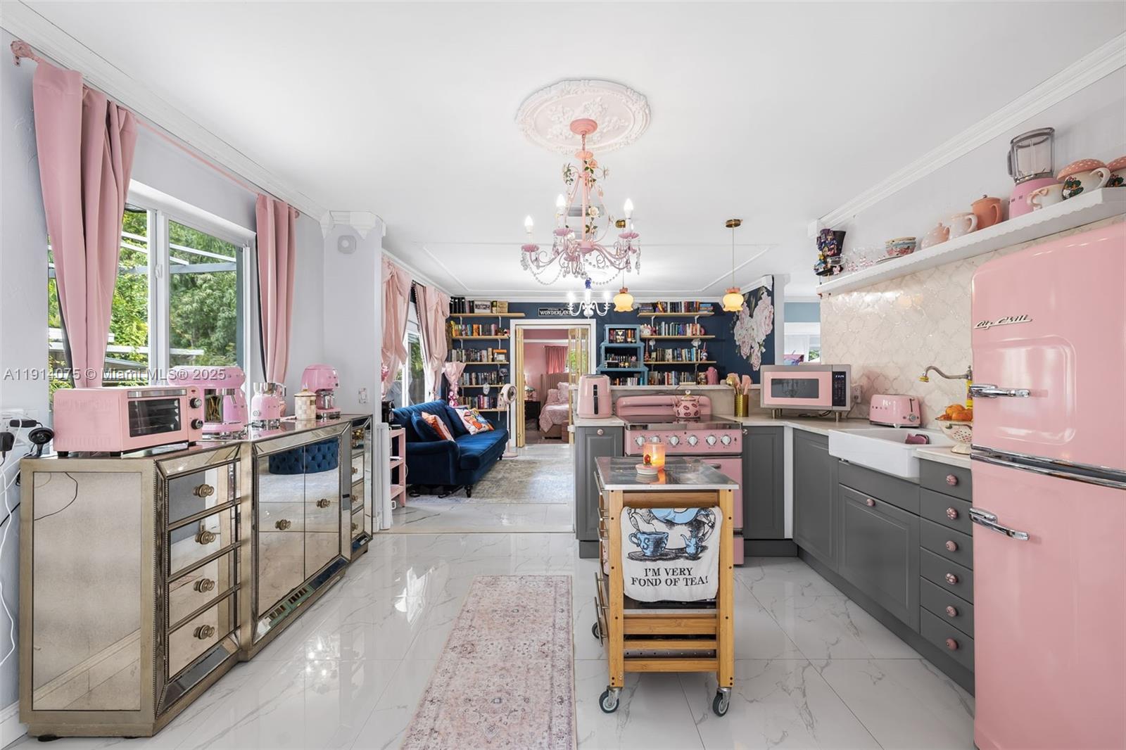 2820 SW 33rd Ct Miami, FL 33133