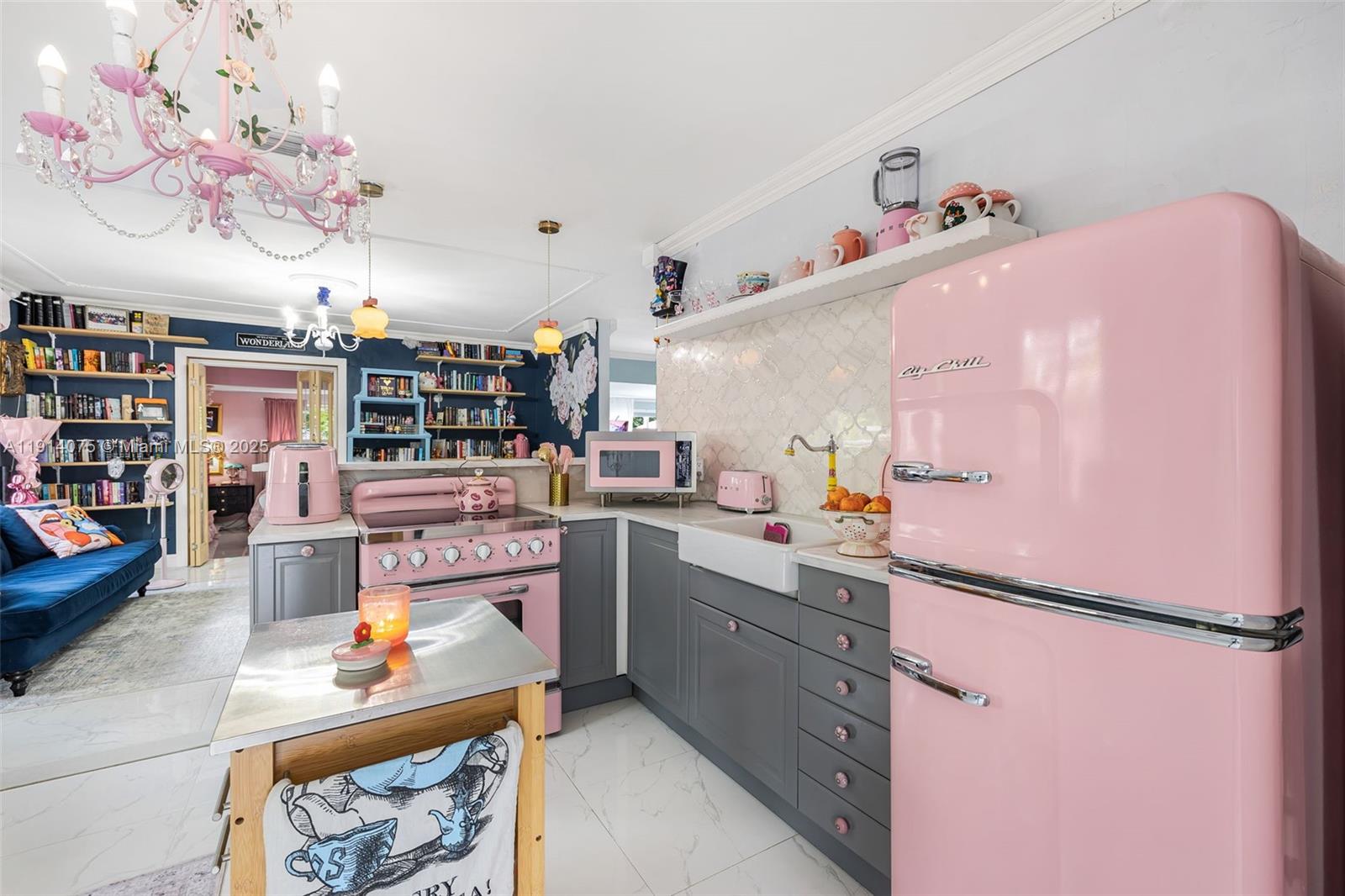 2820 SW 33rd Ct Miami, FL 33133