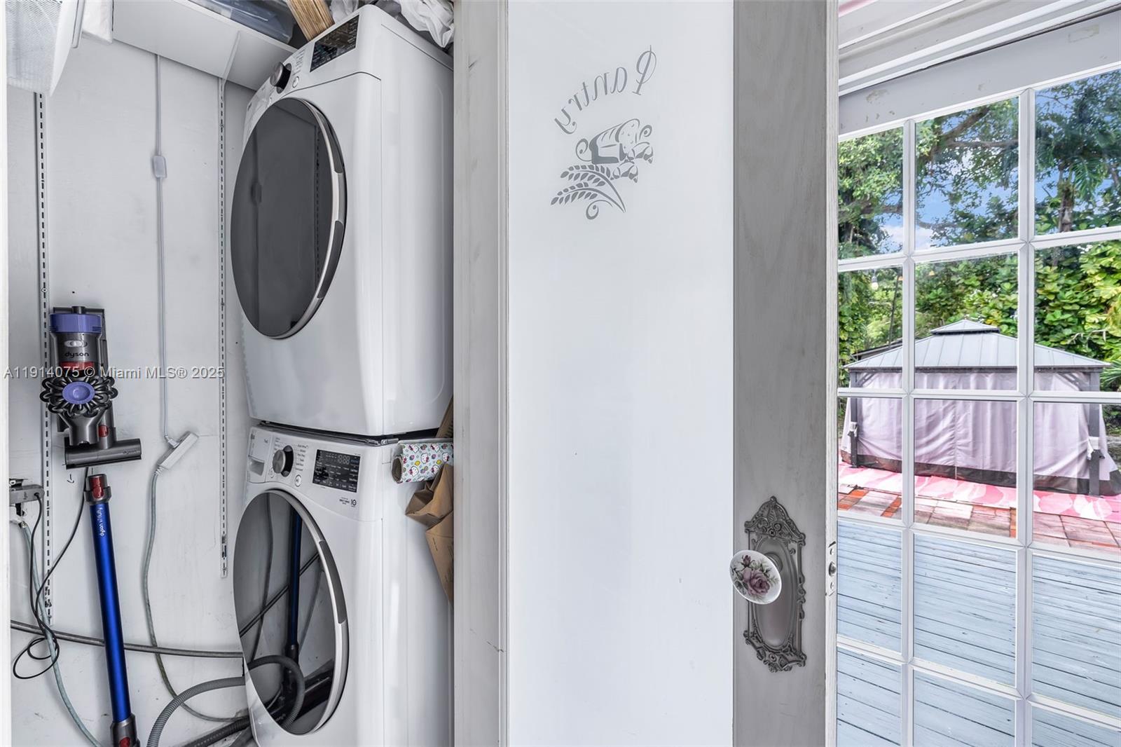 2820 SW 33rd Ct Miami, FL 33133