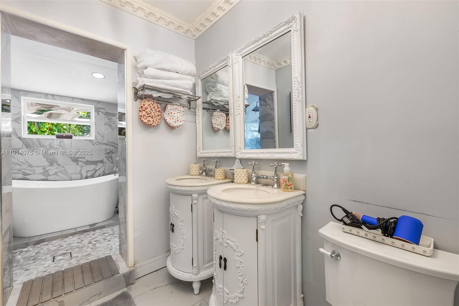 2820 SW 33rd Ct Miami, FL 33133