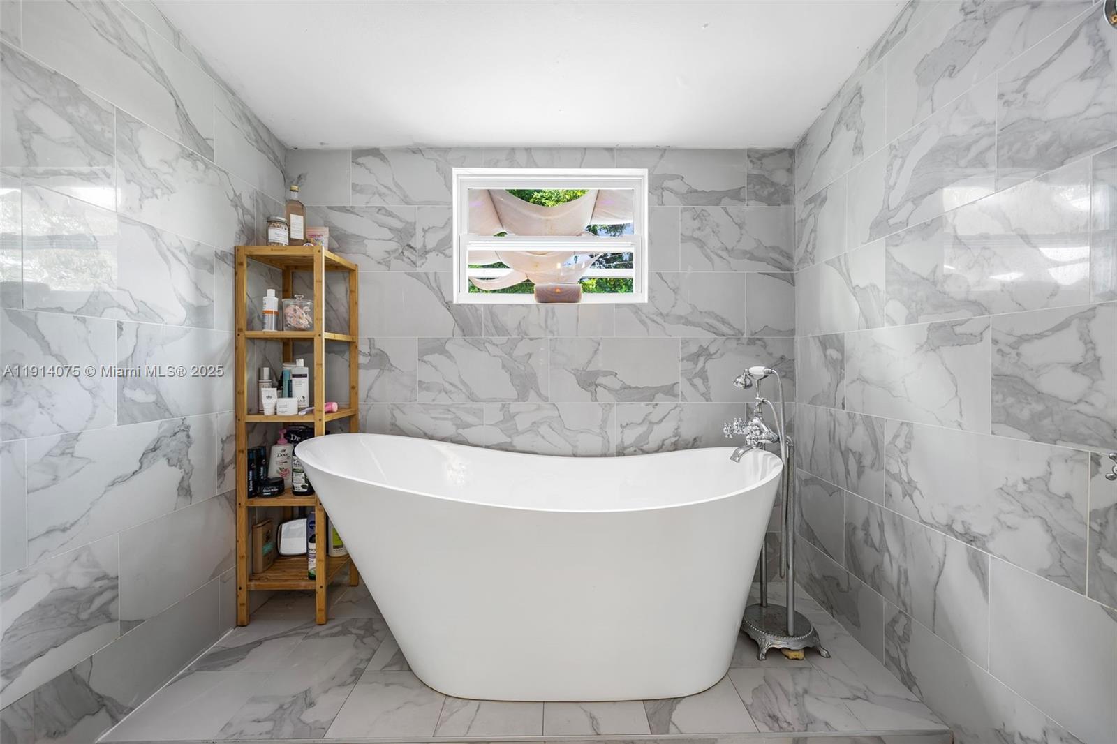 2820 SW 33rd Ct Miami, FL 33133