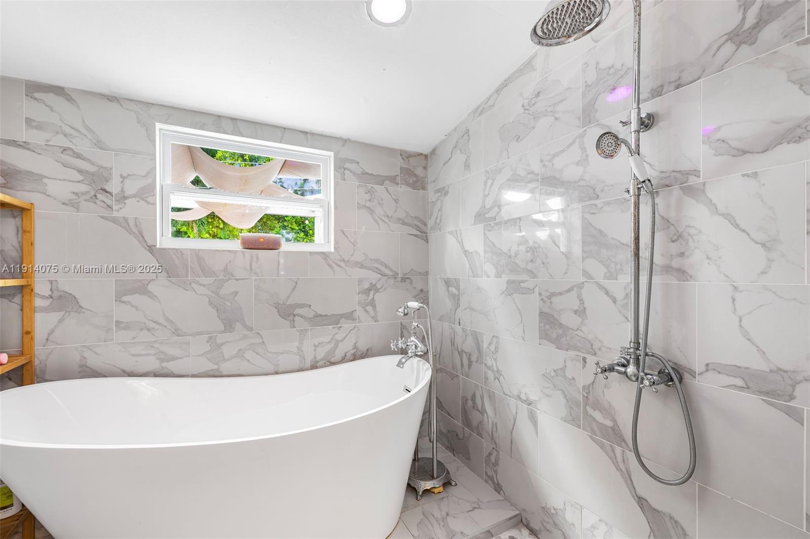 2820 SW 33rd Ct Miami, FL 33133