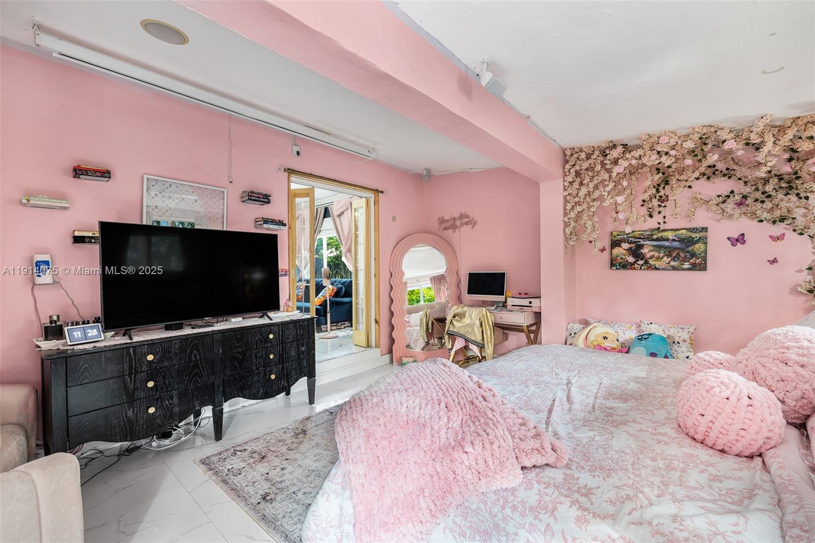 2820 SW 33rd Ct Miami, FL 33133