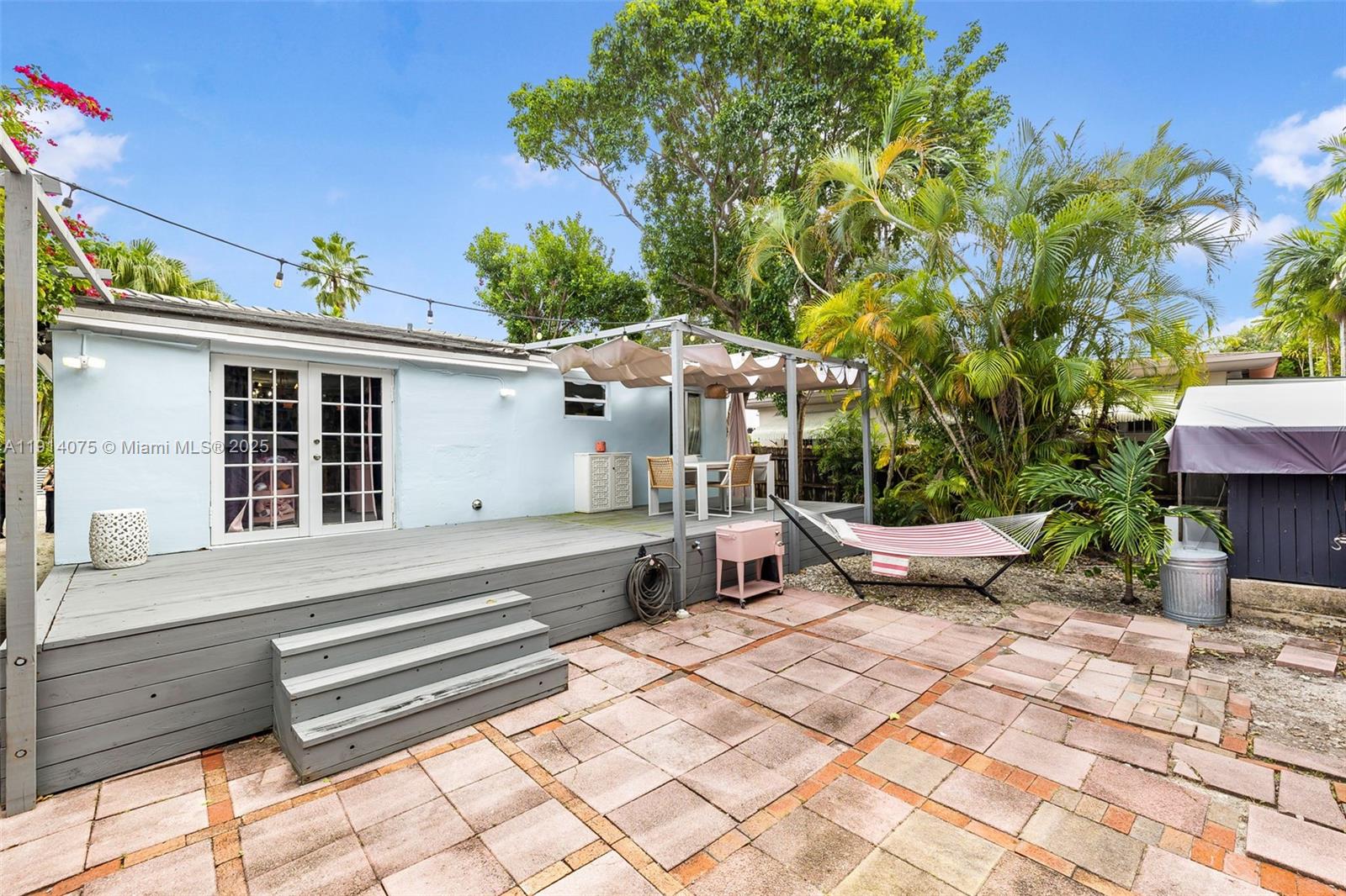 2820 SW 33rd Ct Miami, FL 33133