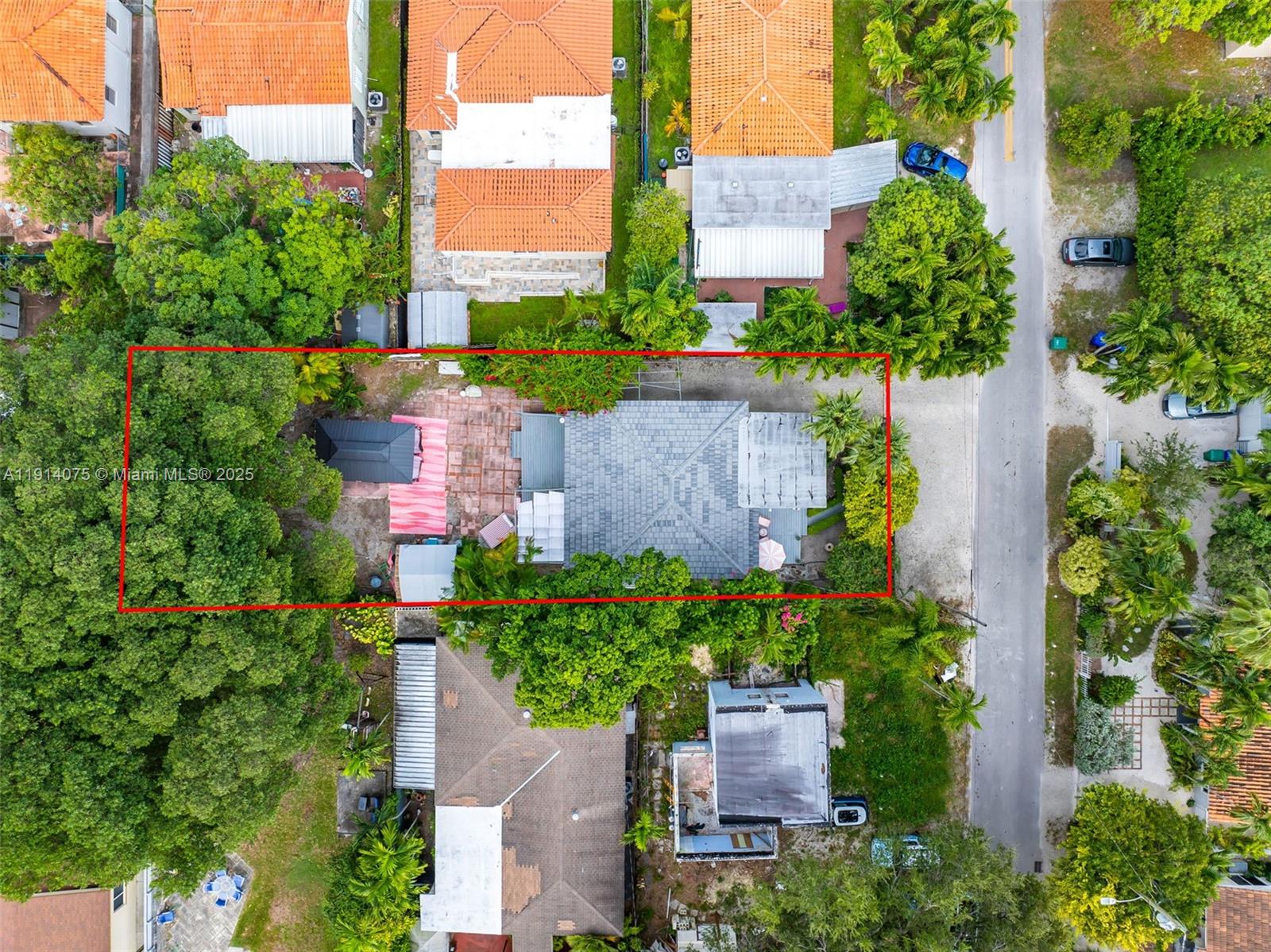 2820 SW 33rd Ct Miami, FL 33133