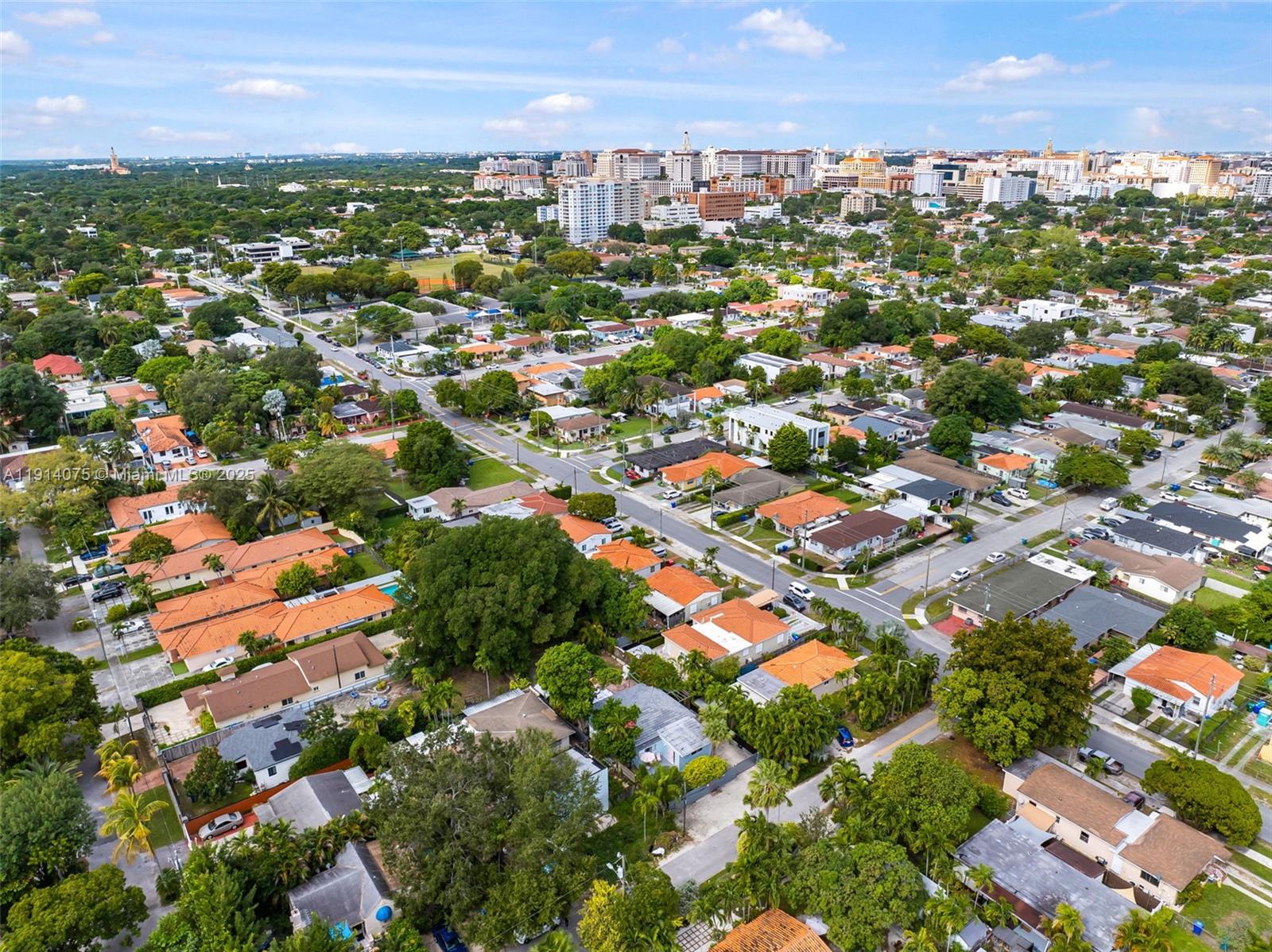 2820 SW 33rd Ct Miami, FL 33133