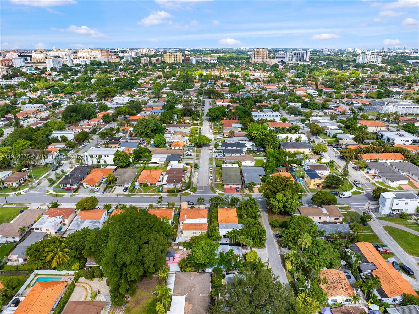 2820 SW 33rd Ct Miami, FL 33133