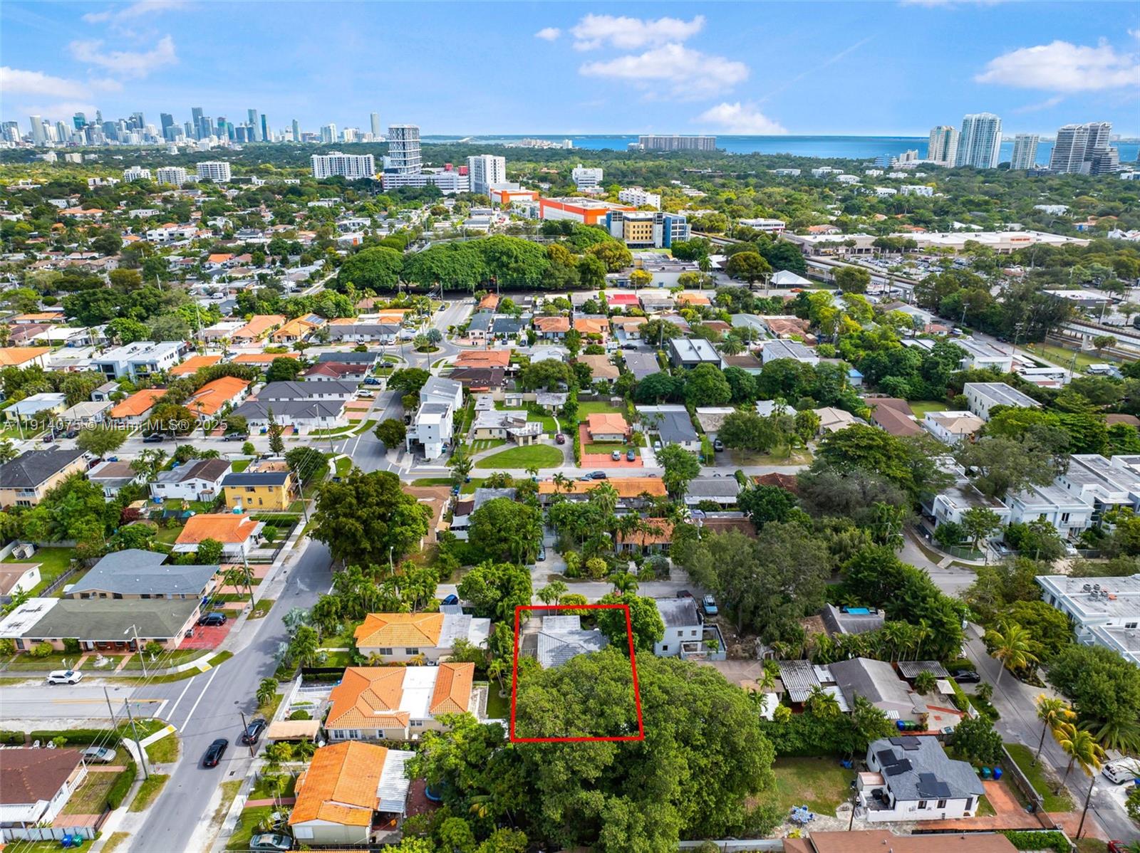 2820 SW 33rd Ct Miami, FL 33133