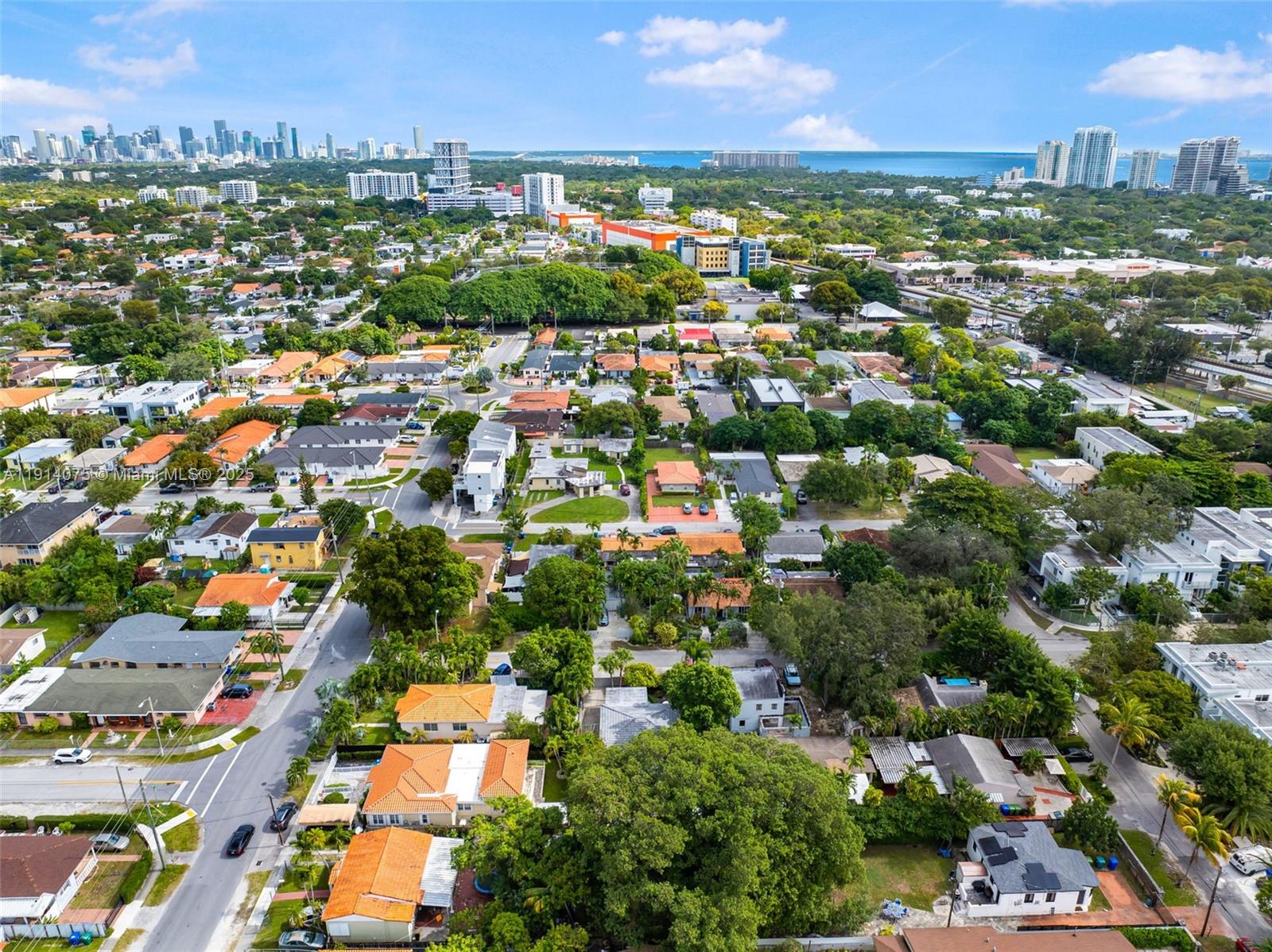 2820 SW 33rd Ct Miami, FL 33133