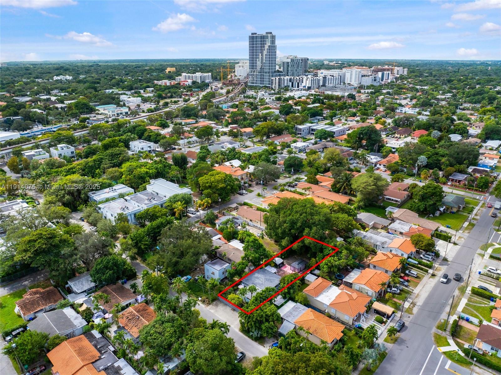 2820 SW 33rd Ct Miami, FL 33133