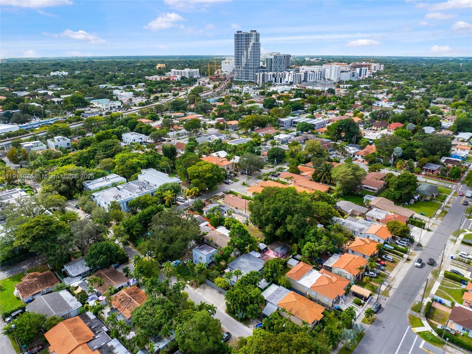 2820 SW 33rd Ct Miami, FL 33133