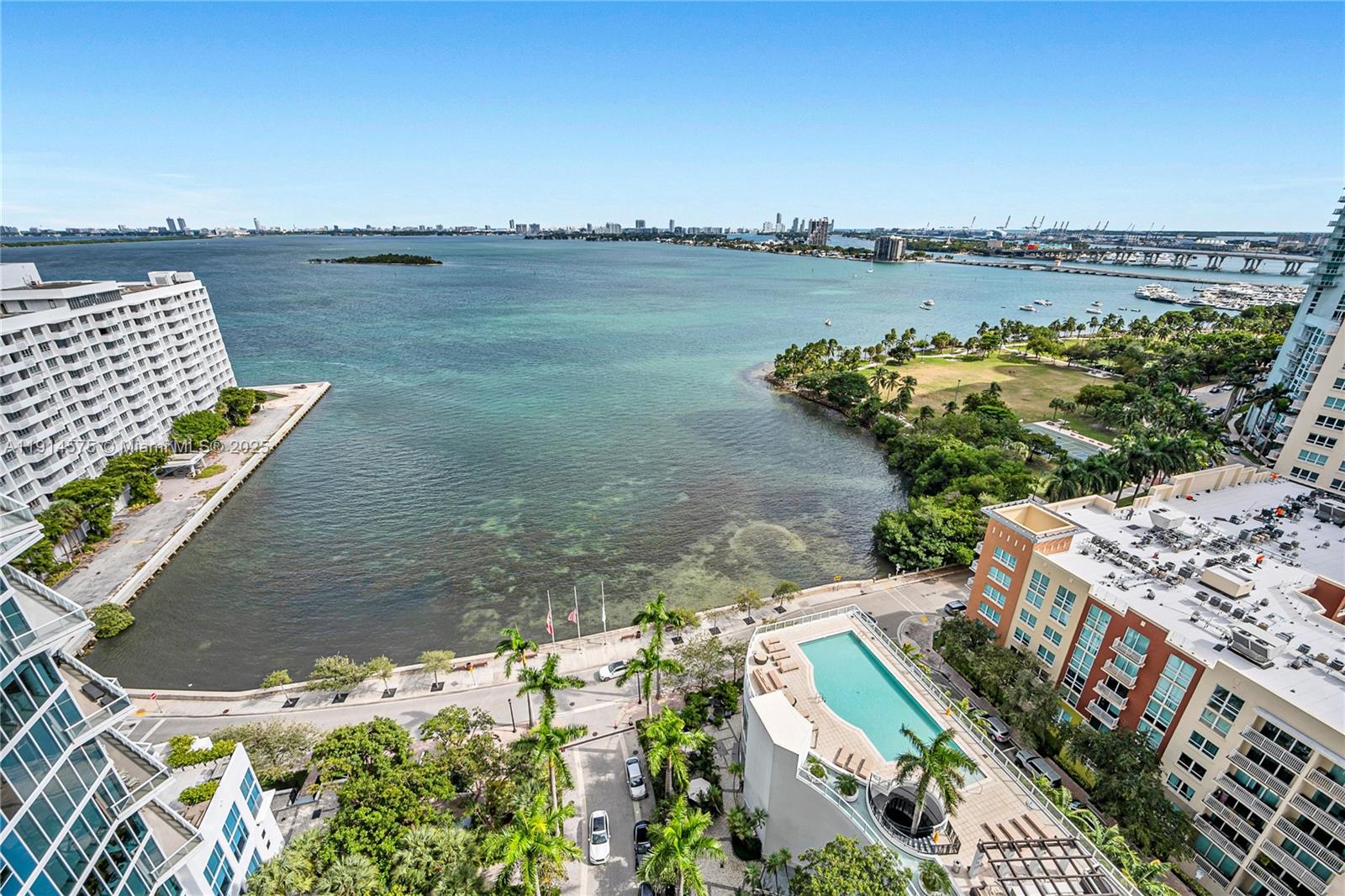 image Paramount Bay Condo12