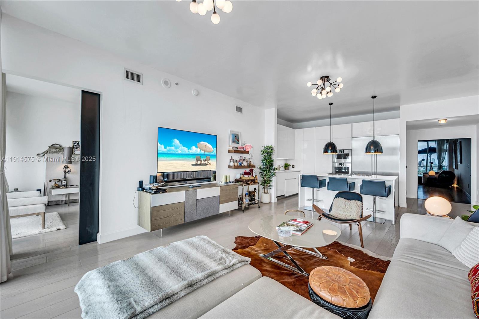 image Paramount Bay Condo14