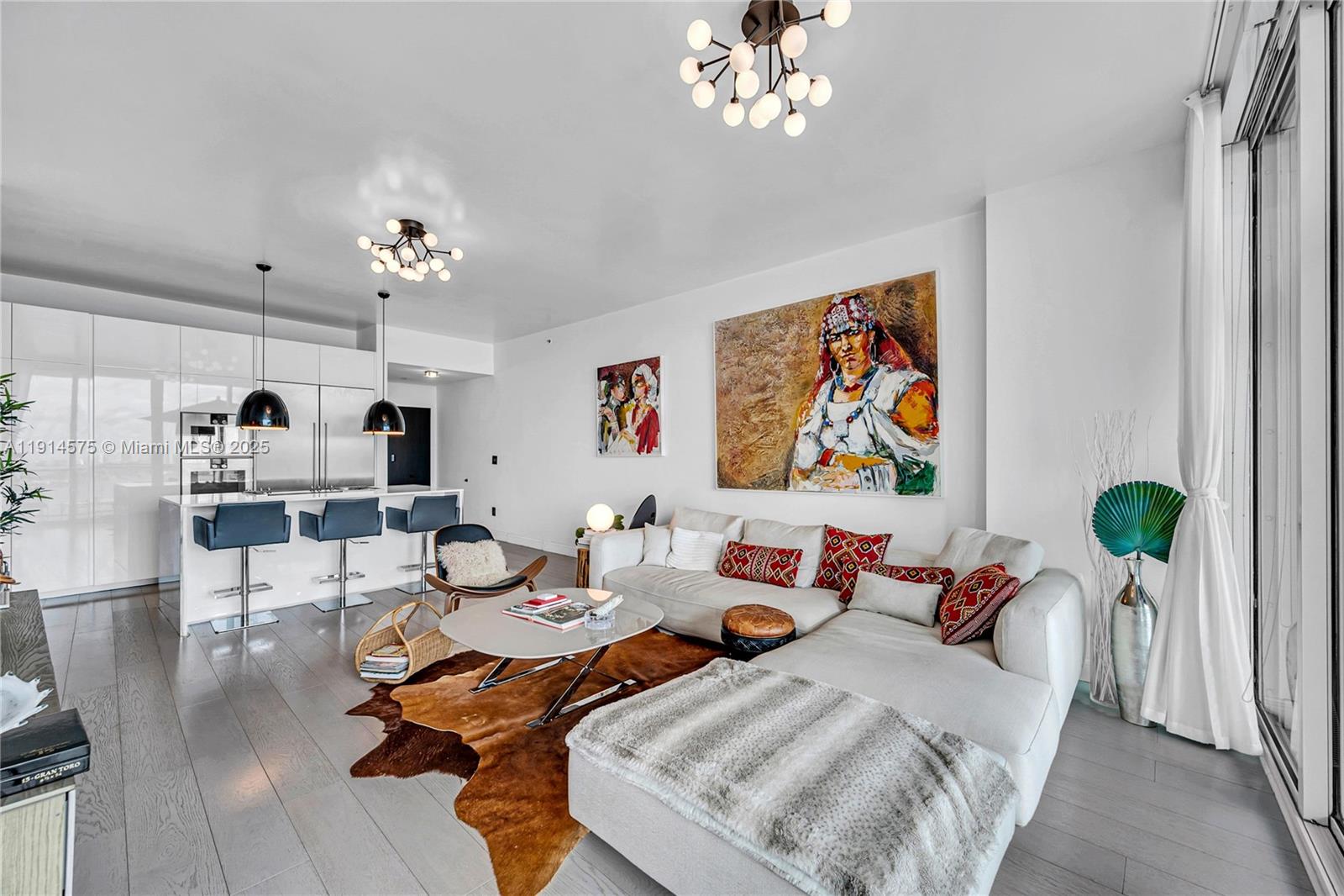 image Paramount Bay Condo15