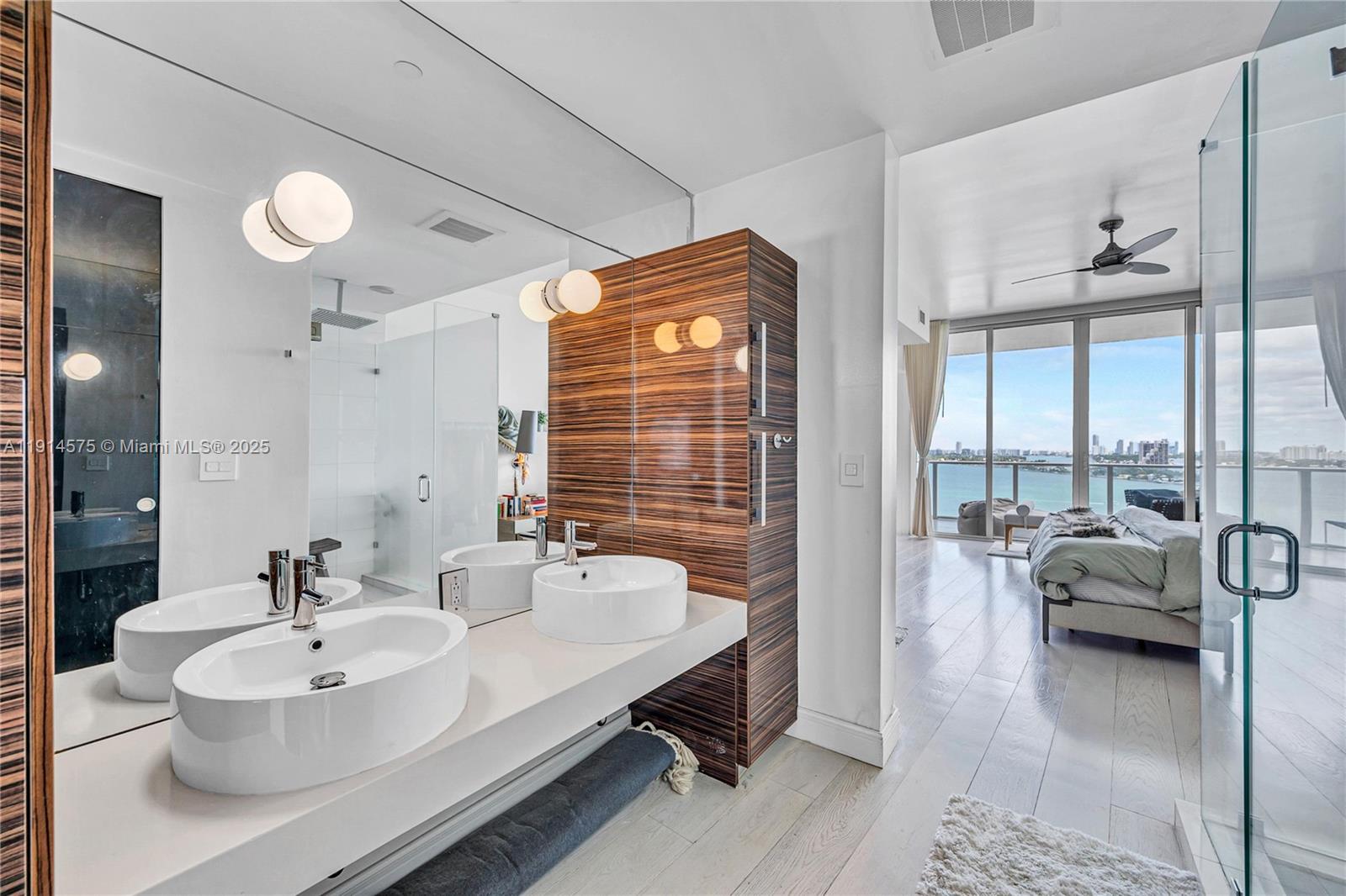 image Paramount Bay Condo22