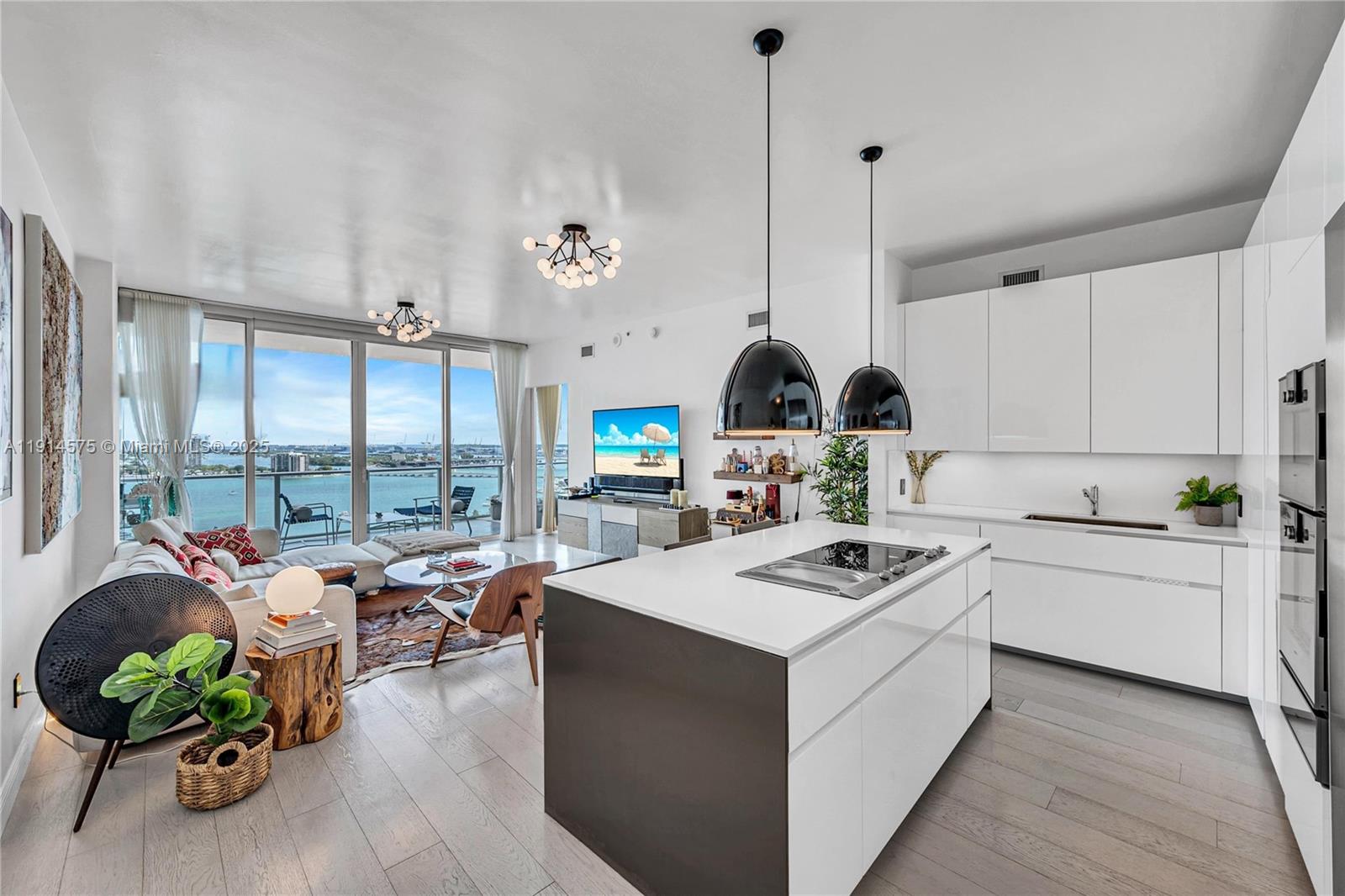 image Paramount Bay Condo2