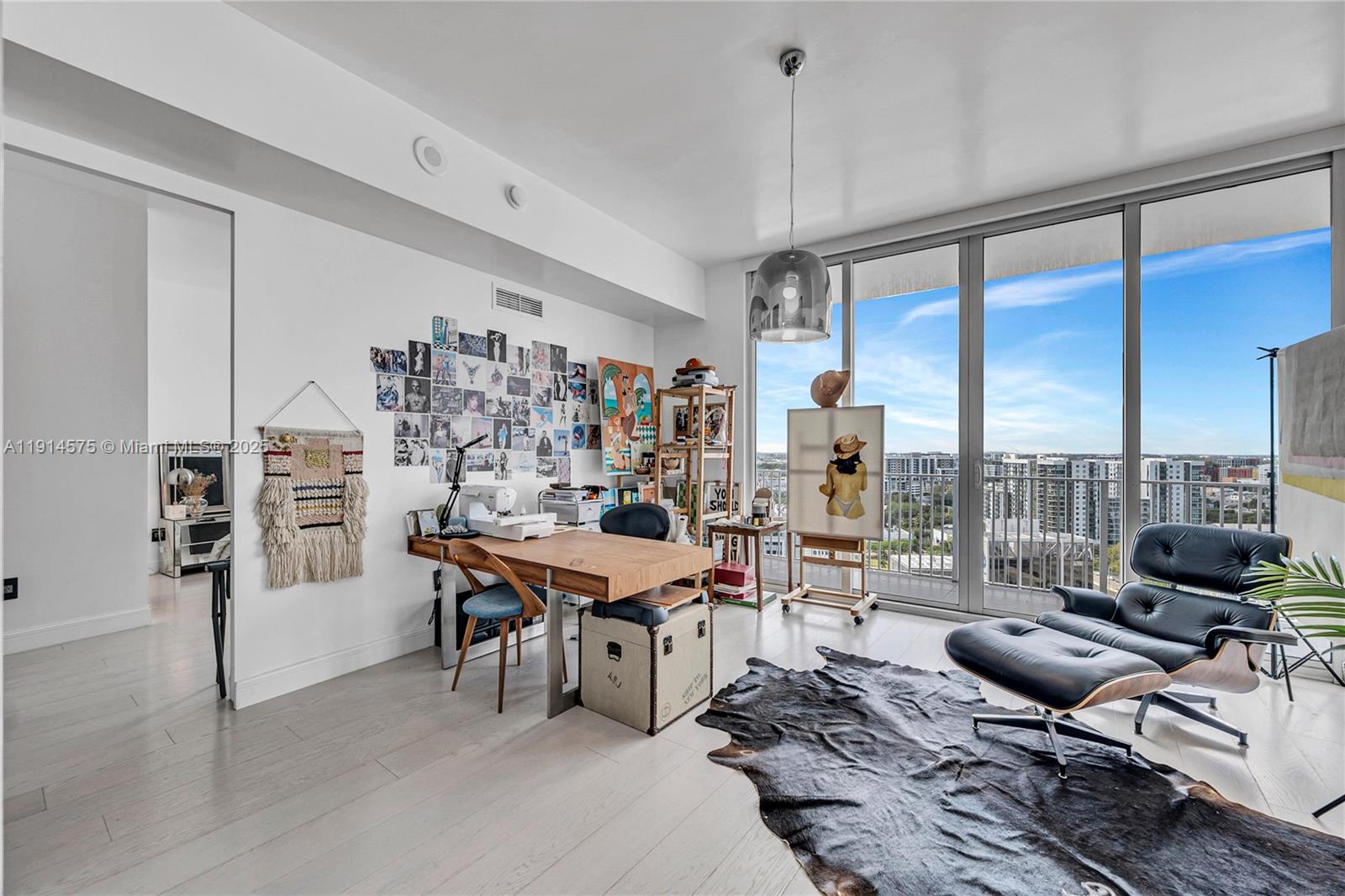 image Paramount Bay Condo30