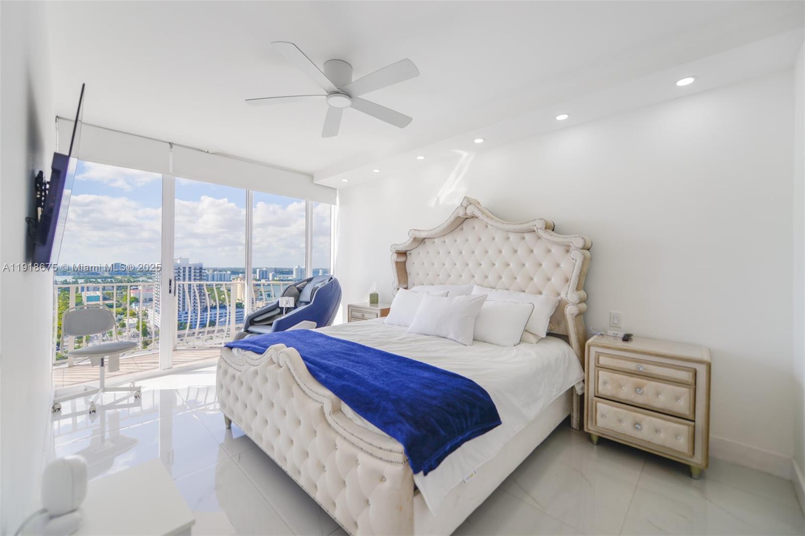 7601 E Treasure Dr #PH103 North Bay Village, FL 33141