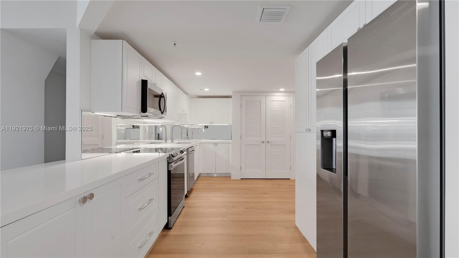 555 NE 34th St #204 Miami, FL 33137