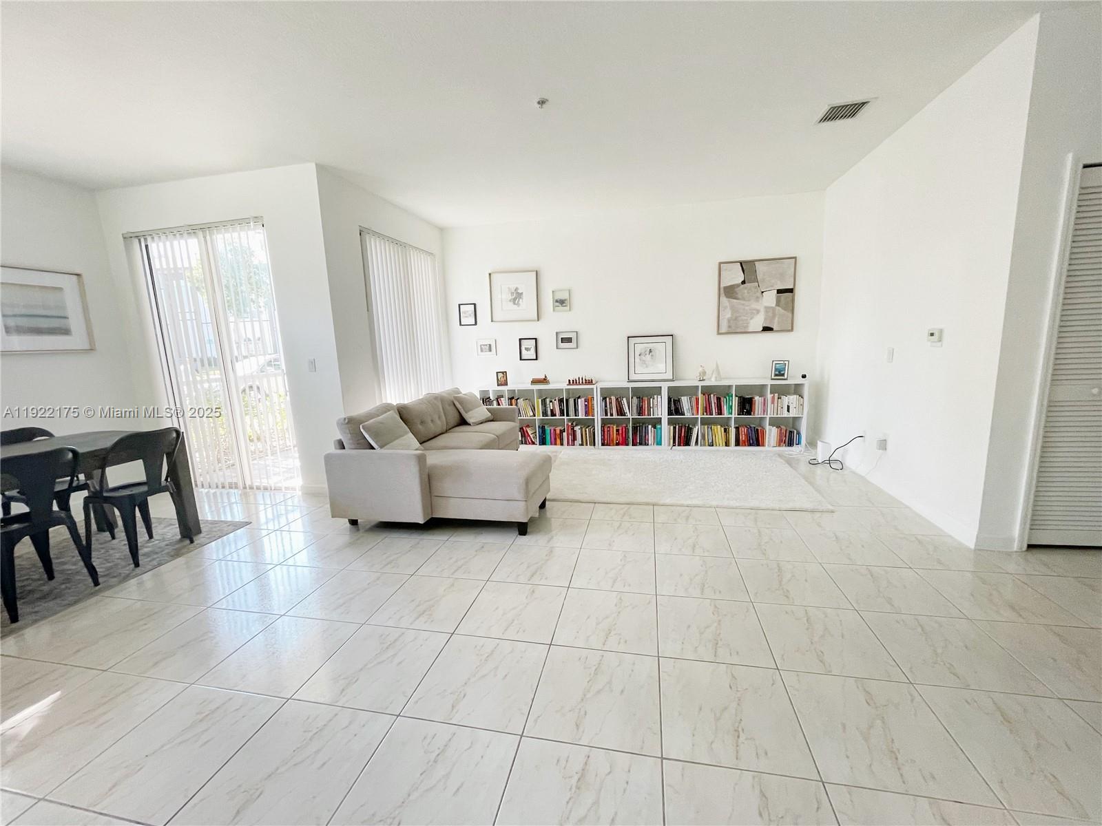 4331 SW 160th Ave #102