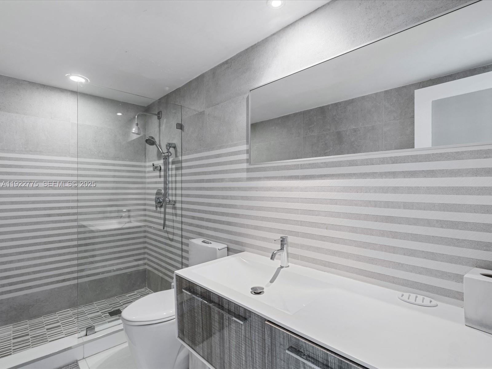 19370 E Collins Ave #627 Sunny Isles Beach, FL 33160