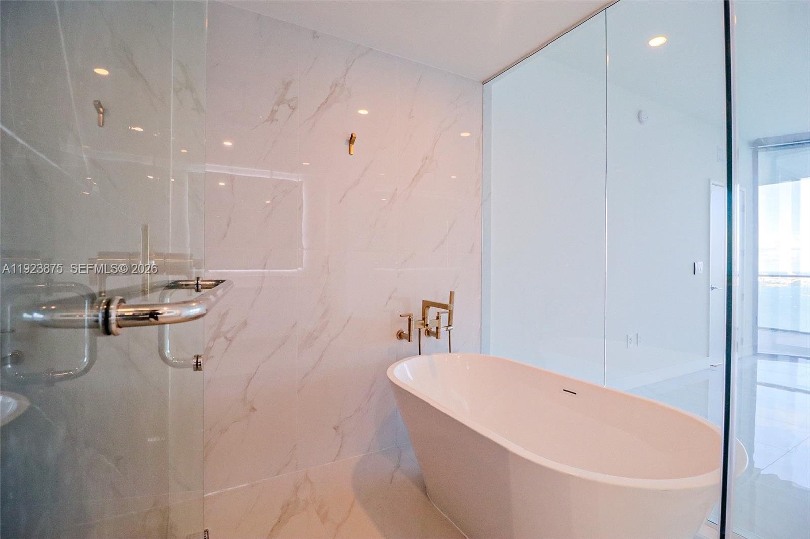 700 NE 24th St #4201 Miami, FL 33137