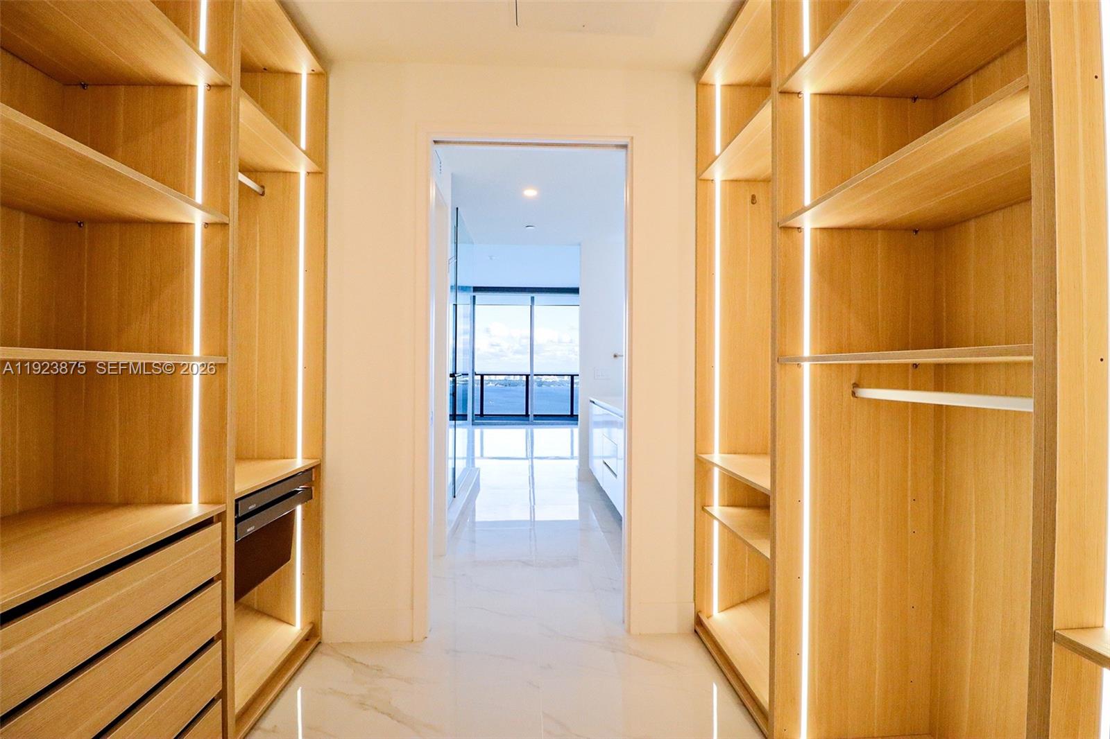 700 NE 24th St #4201 Miami, FL 33137