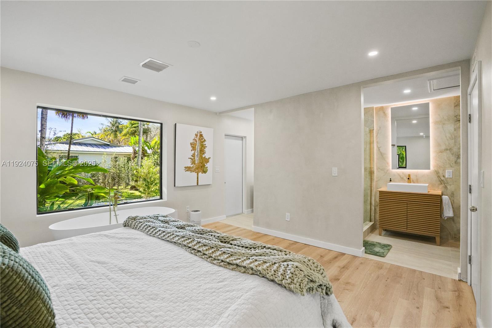 7600 SW 164th St Palmetto Bay, FL 33157