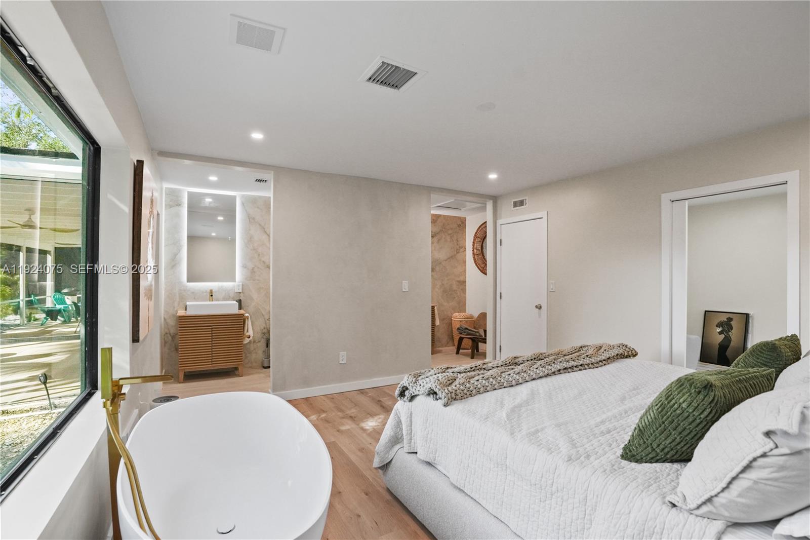 7600 SW 164th St Palmetto Bay, FL 33157