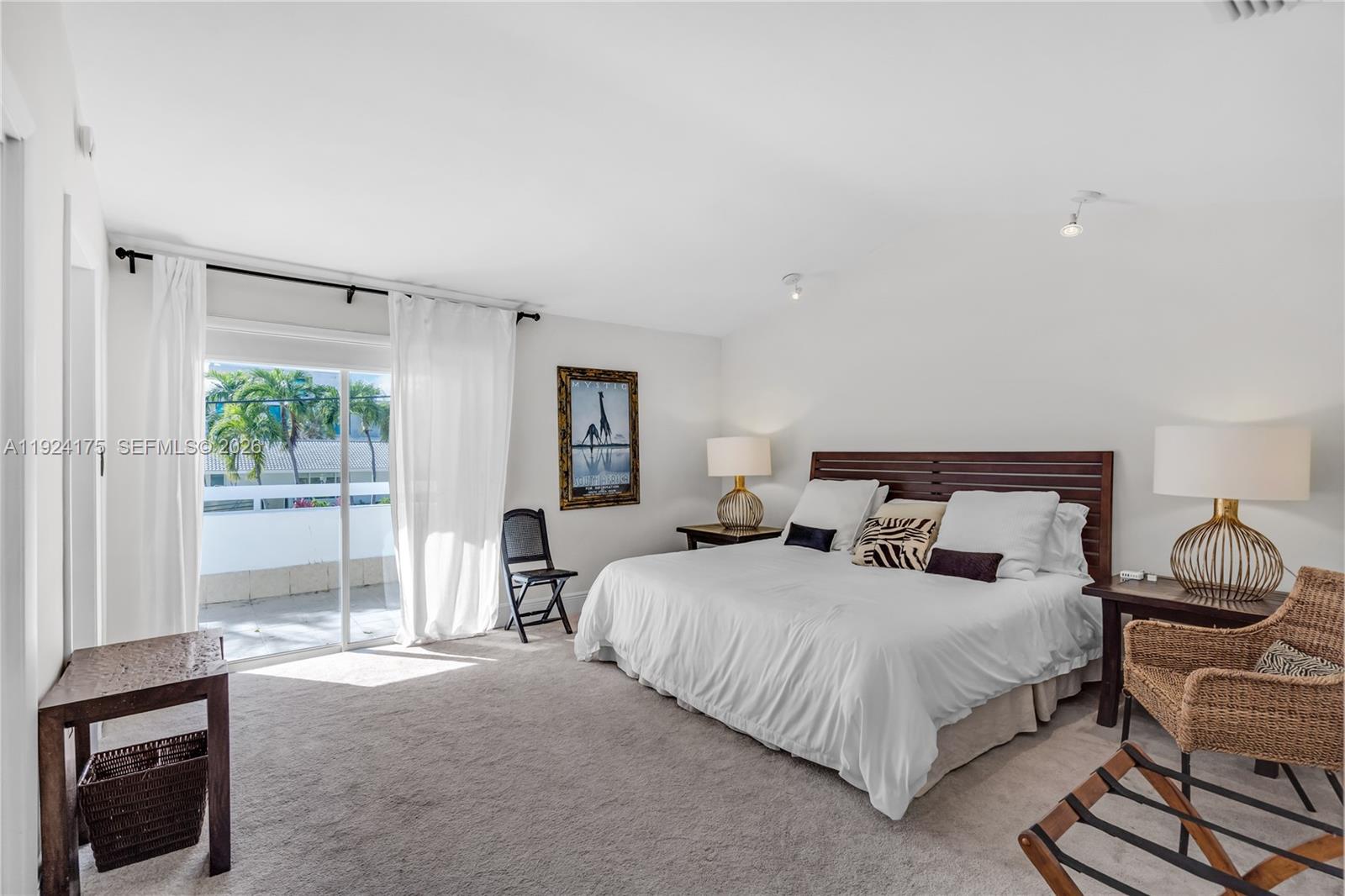 591 N Mashta Dr Key Biscayne, FL 33149