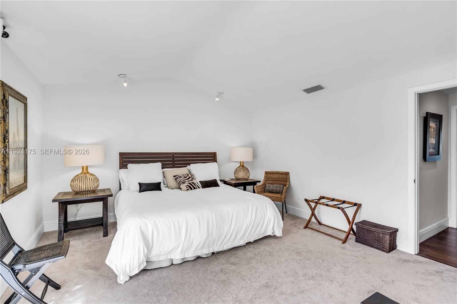 591 N Mashta Dr Key Biscayne, FL 33149